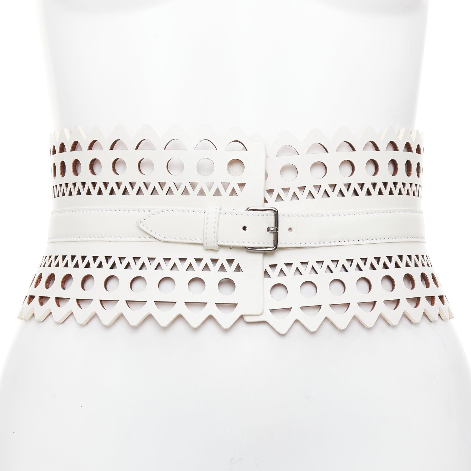 Alaia ALAIA white leather geometric cut out scallop edge wide corset belt 65cm Size ONE SIZE - 1 Thumbnail