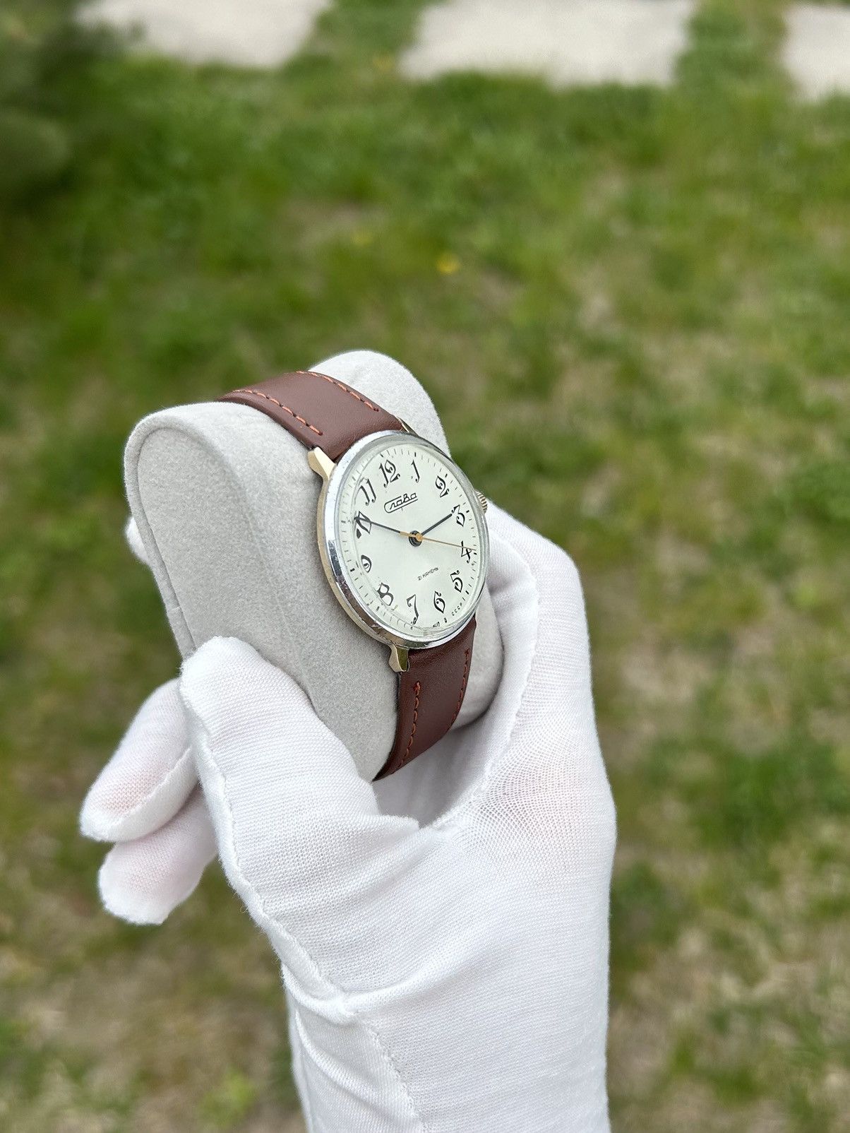 Vintage Vintage Watch Slava Soviet USSR Mechanical Wristwatch 1980s Size ONE SIZE - 6 Thumbnail