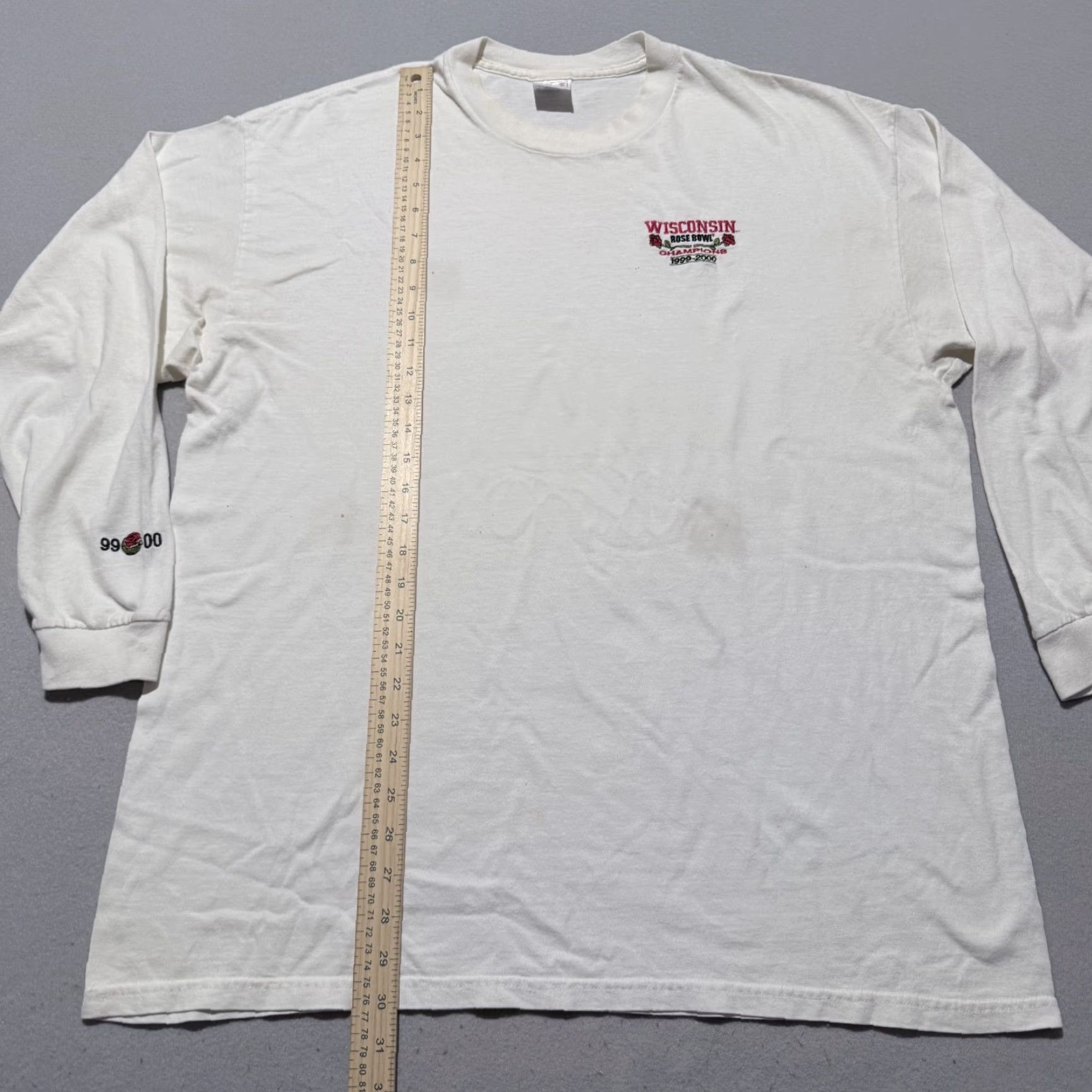 Delta VINTAGE Wisconsin Rose Bowl Delta T-Shirt Long Sleeve XL Men Pink 1990s 1999-2000 Rose Bowl Champion Size US XL / EU 56 / 4 - 7 Thumbnail