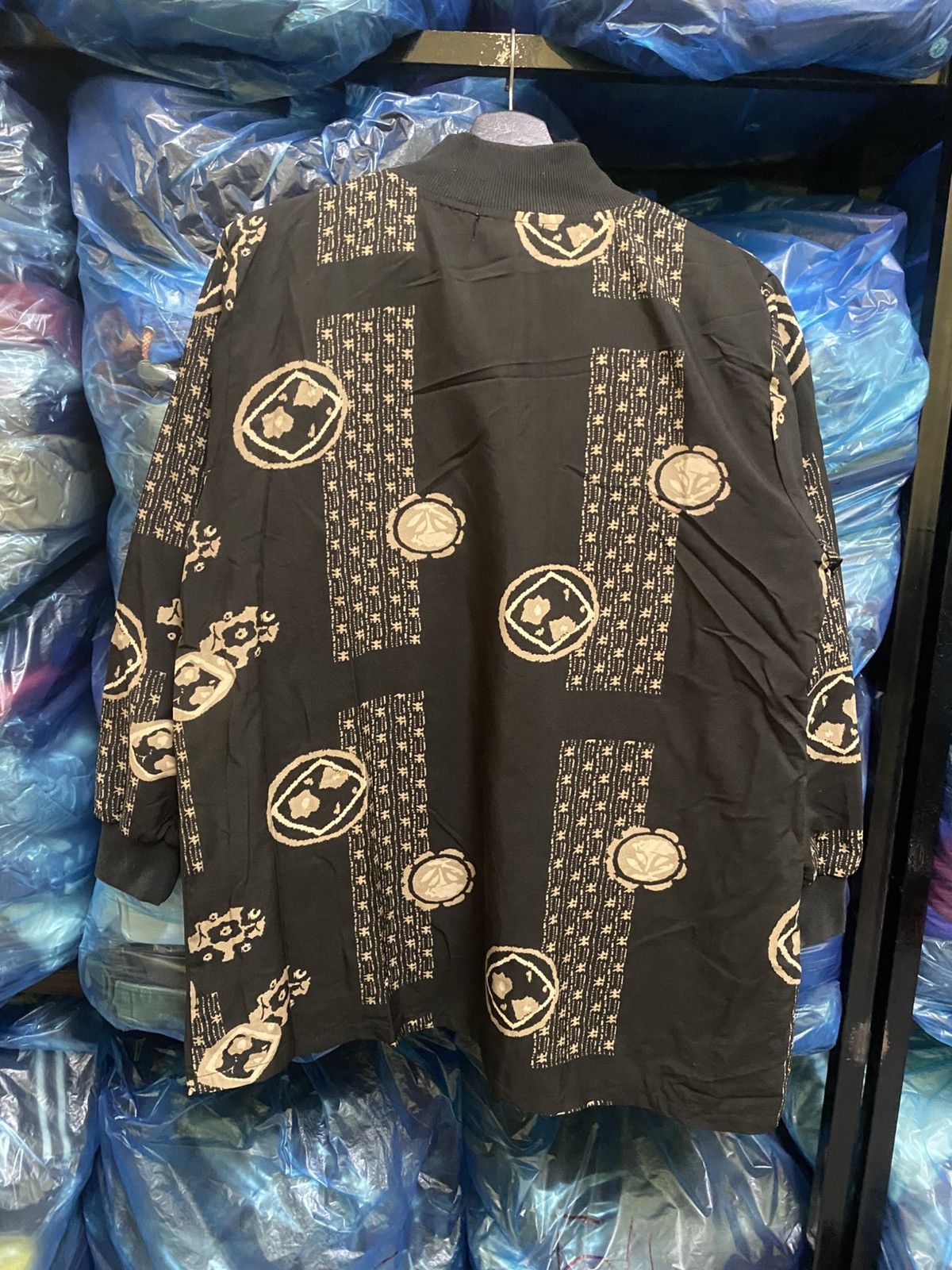 Japanese Brand Vintage Hannari Quilted Japanese Haori Jacket Floral Crest Size US M / EU 48-50 / 2 - 7 Thumbnail