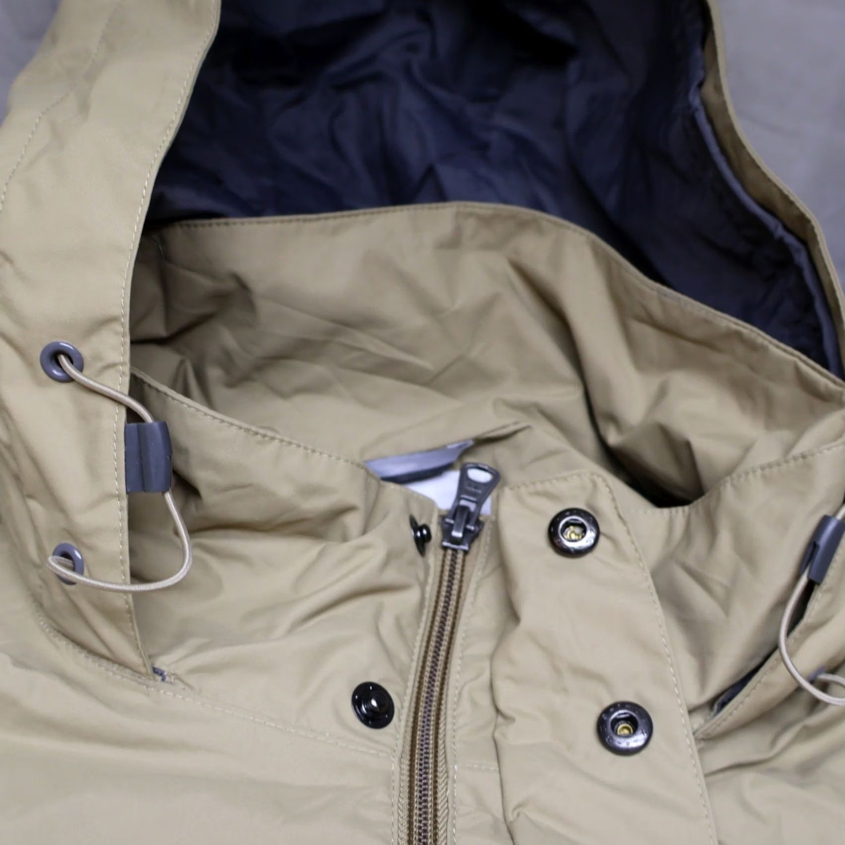 Vintage Columbia Jacket Mens Large Beige Hooded Wind Rain Waterproof Utility Full Zip Size US L / EU 52-54 / 3 - 5 Thumbnail