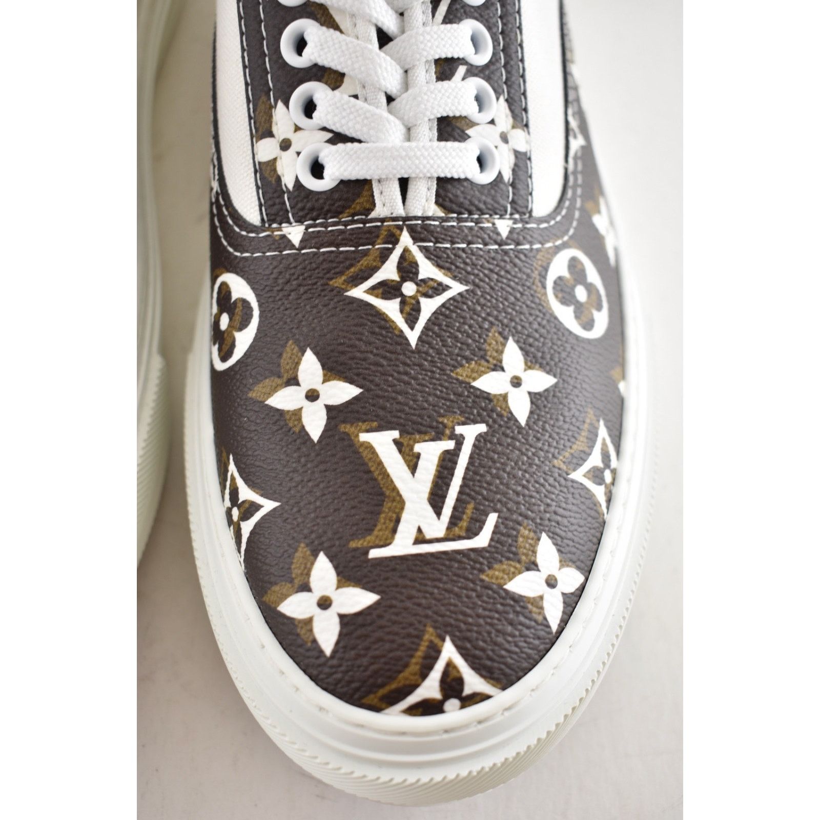 Louis Vuitton Louis Vuitton Trocadero Richelieu White Monogram Logo Low Size US 10 / EU 43 - 7 Thumbnail