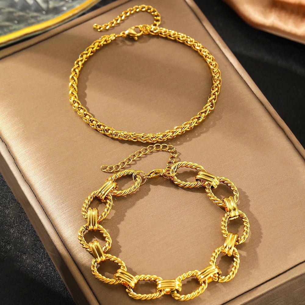 Vintage Vintage Gold Set Minimalist Bracelet Size ONE SIZE - 1 Thumbnail
