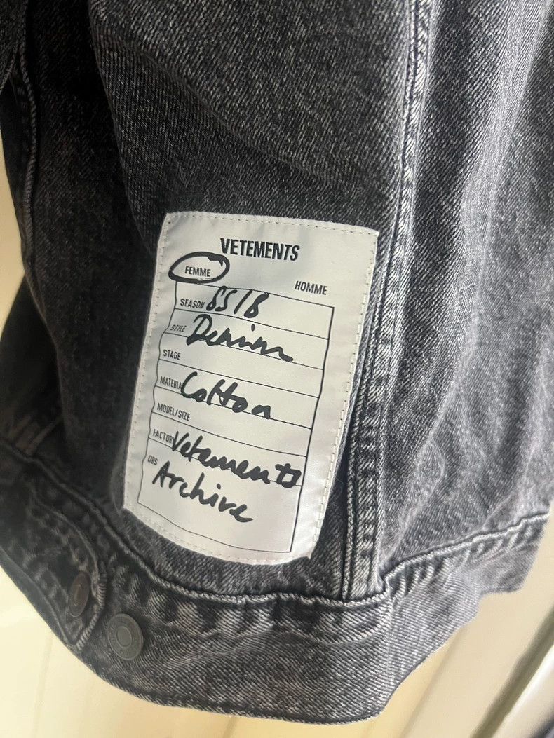 Vetements Vetements Denim Jacket levis 18 Collaborative Denim Jacket Size US S / EU 44-46 / 1 - 4 Thumbnail