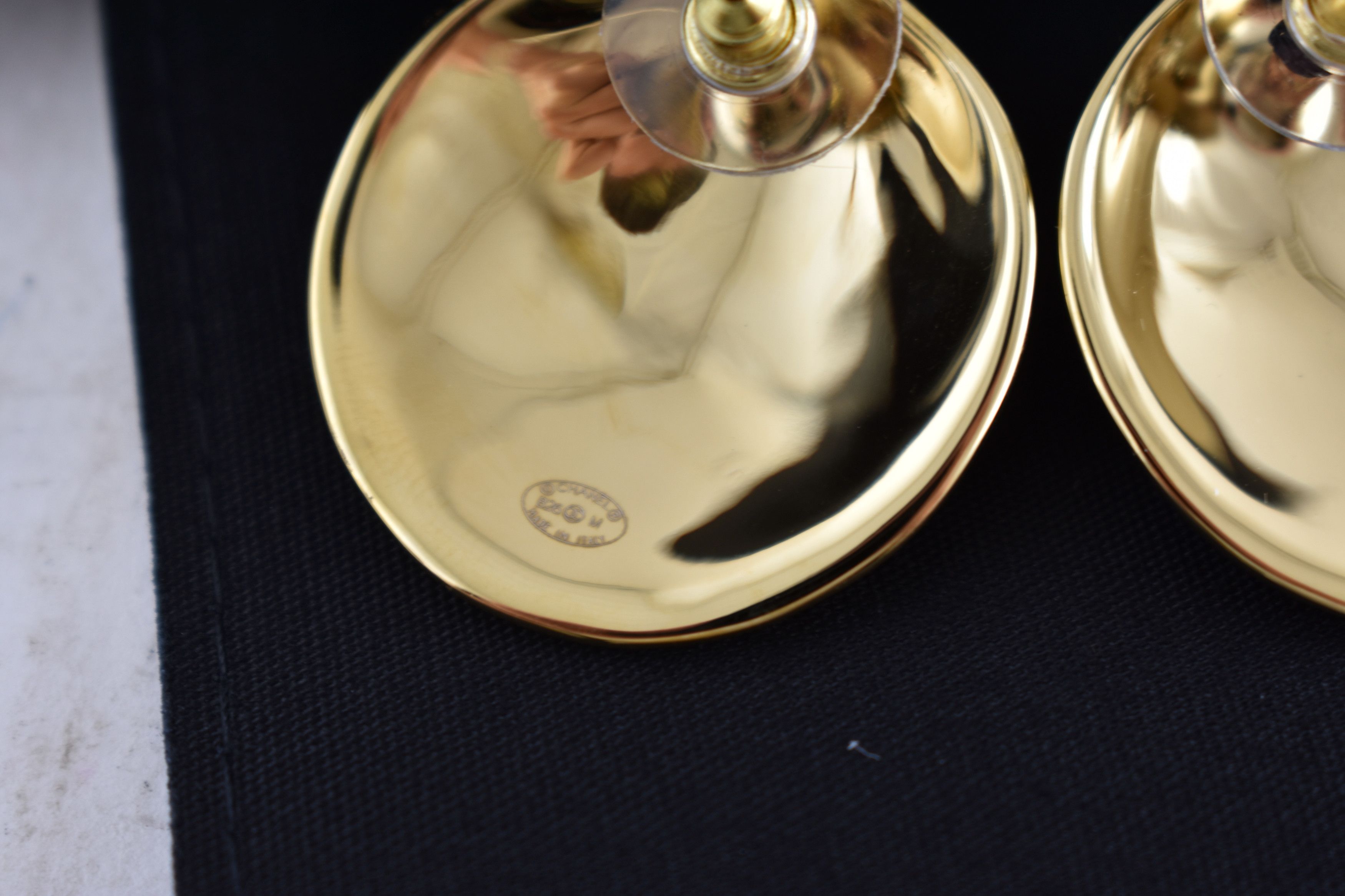 Chanel 26M Coco Beach Gold Shell Seashell CC Logo Dangle Earrings Size ONE SIZE - 23 Thumbnail