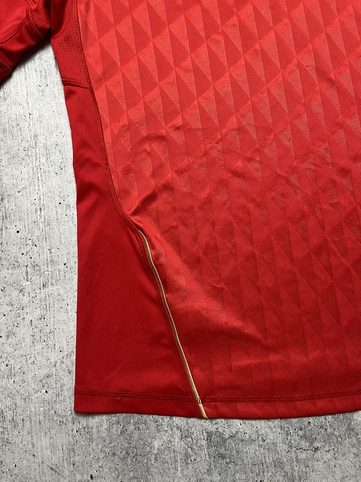 Adidas LIVERPOOL 2010 2012 HOME SHIRT JERSEY ADIDAS P96763 sz S MEN Size US S / EU 44-46 / 1 - 18 Thumbnail