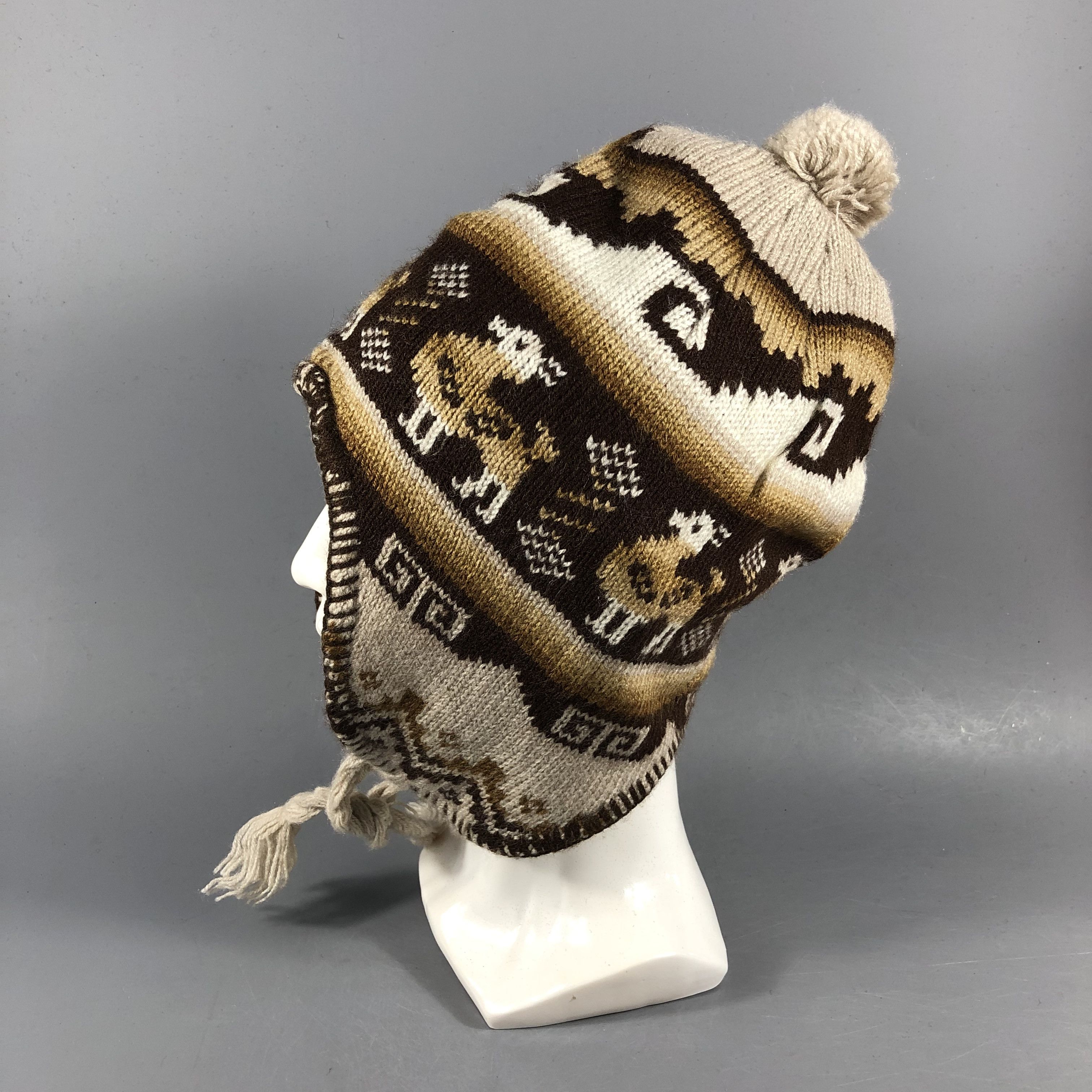 Vintage Fair Isle Earflap Bobble Beanie Snowcap Snow Hat B968 Size ONE SIZE - 1 Thumbnail