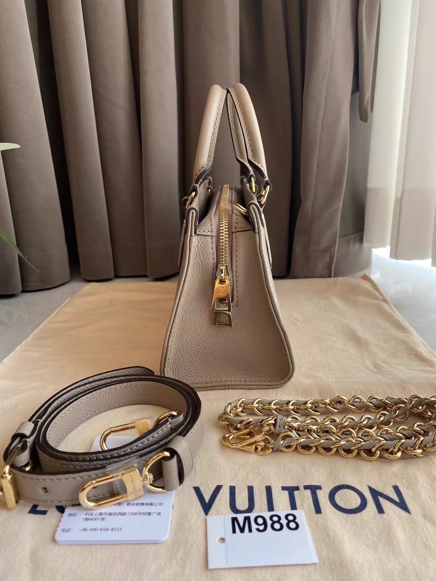 Louis Vuitton LV Onthego Elephant Grey 99New 26.5x10x14 M988 Dust Bag Size ONE SIZE - 7 Thumbnail