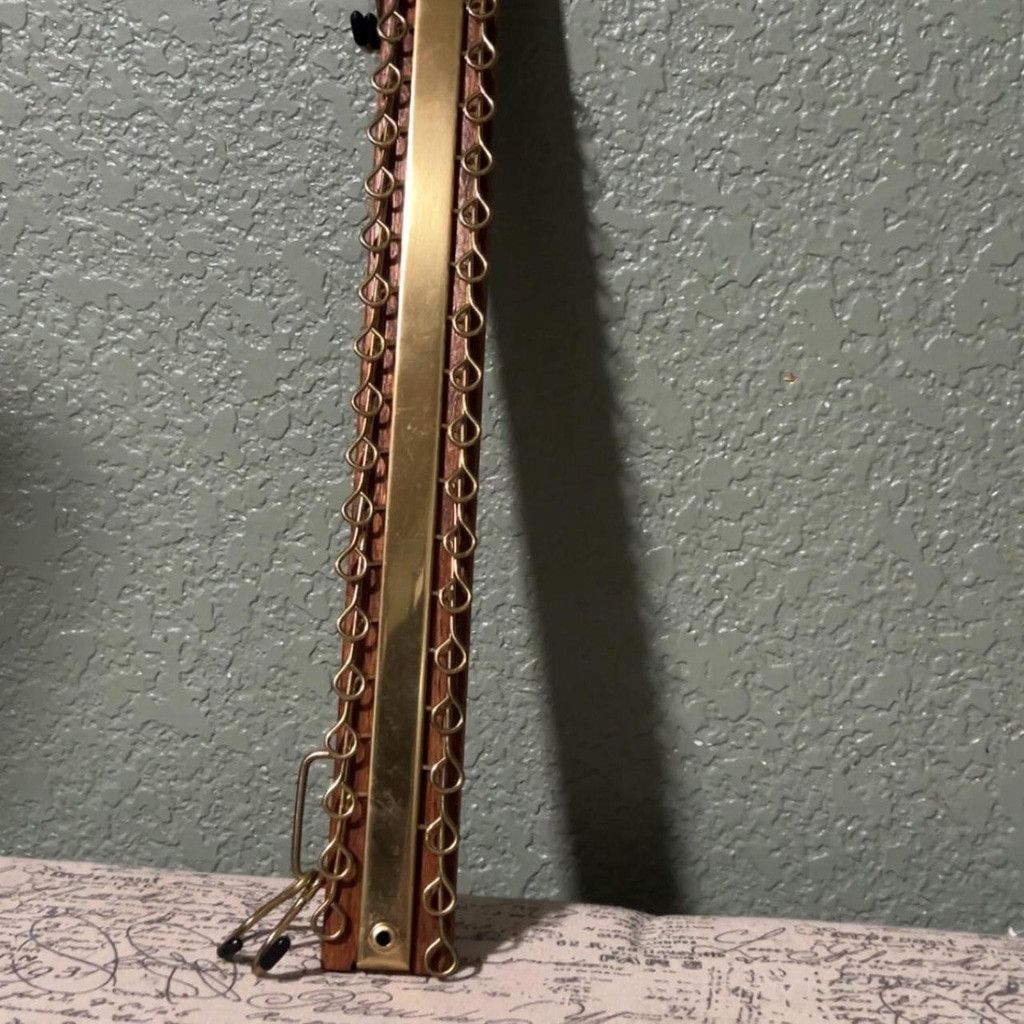 The Unbranded Brand vintage wood and brass wall-mounted tie rack organizer Size ONE SIZE - 1 Thumbnail