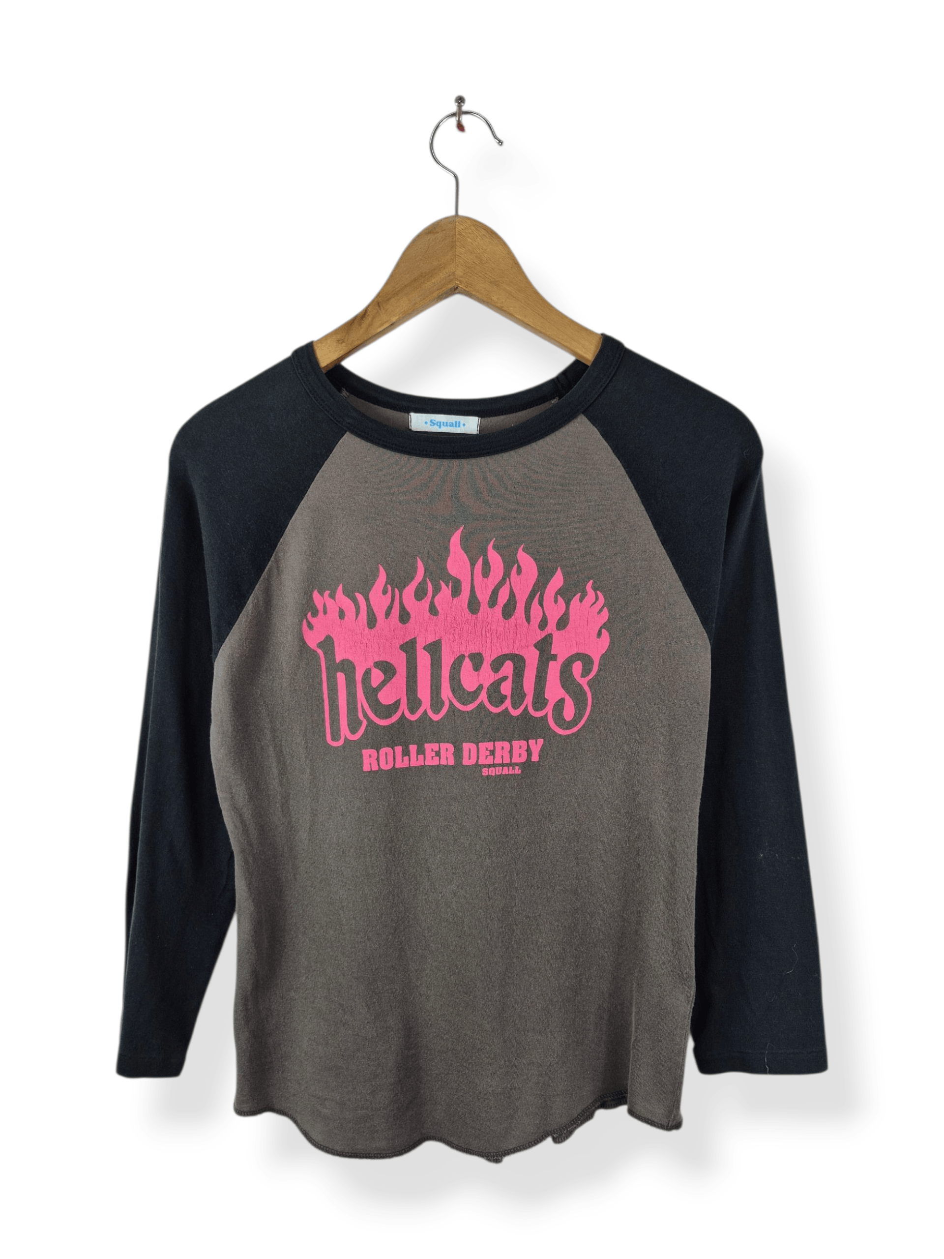 Japanese Brand 🔥 Hellcats Roller Derby Squall 3 Quarter Tee Size US S / EU 44-46 / 1 - 1 Thumbnail