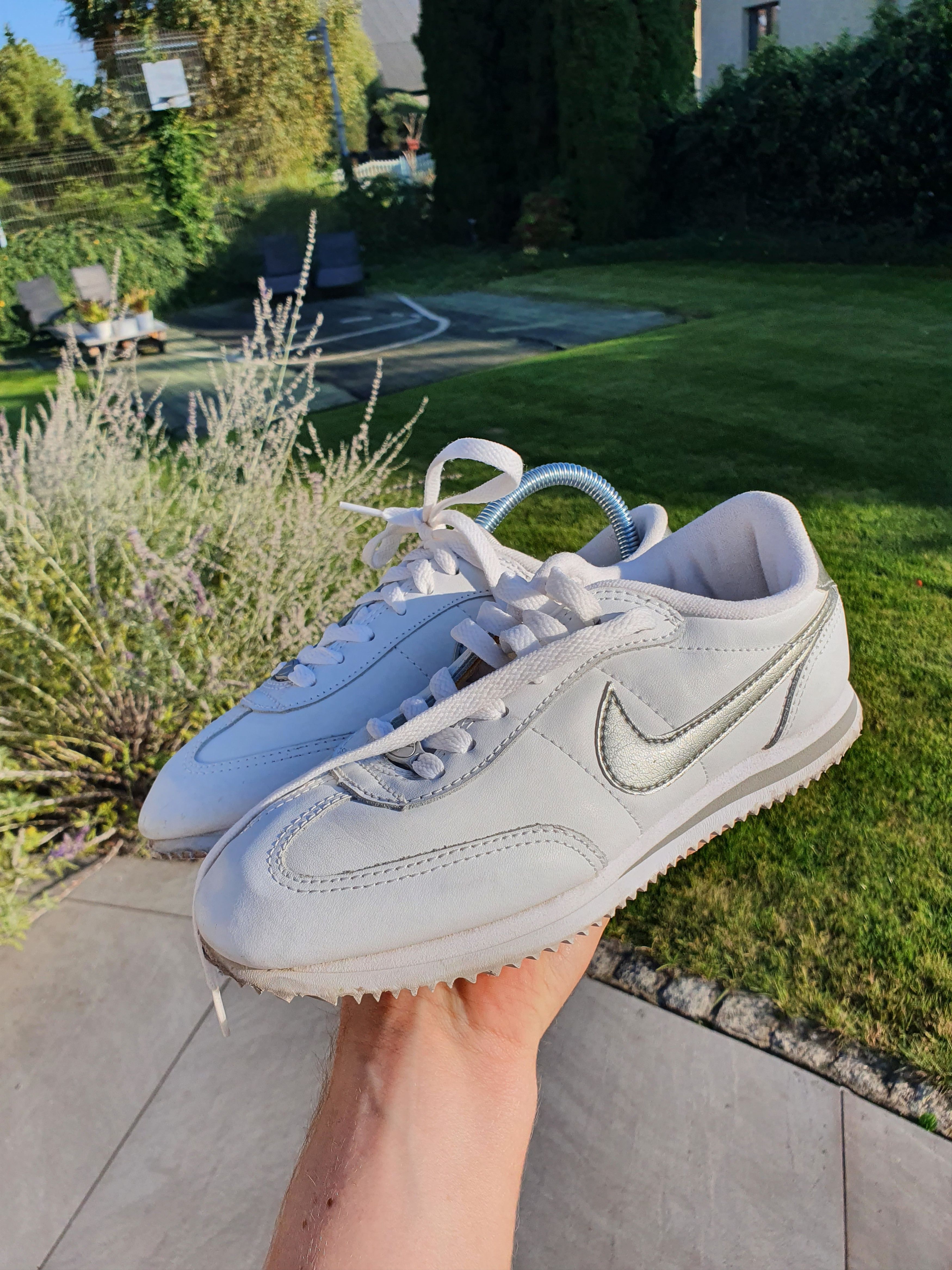 Nike 2002 Vintage Nike Shoes Small Swoosh Silver White Size US 7 / IT 37 - 8 Thumbnail
