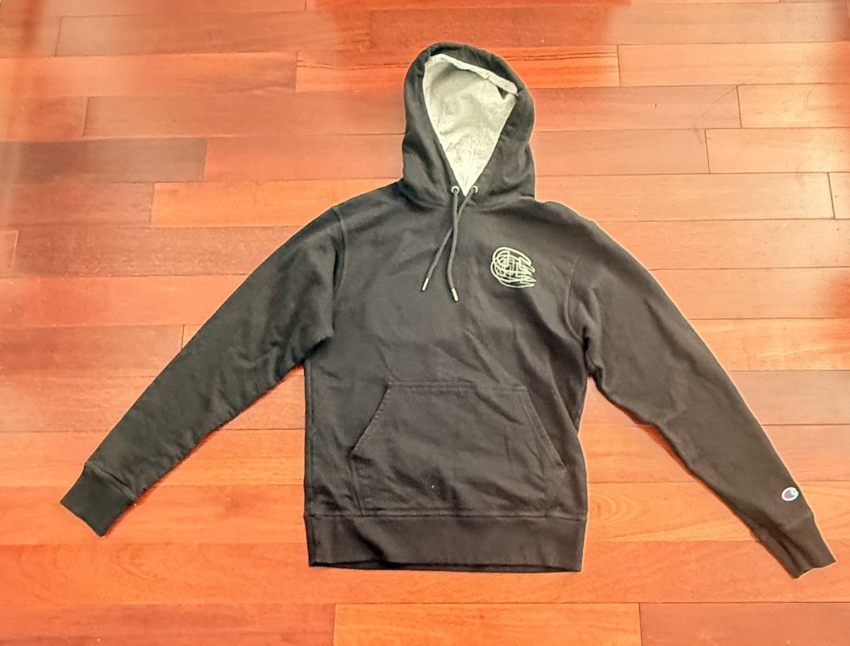 Champion Vintage Y2K Champion Black Pullover Hoodie - unisex Size US S / EU 44-46 / 1 - 1 Thumbnail