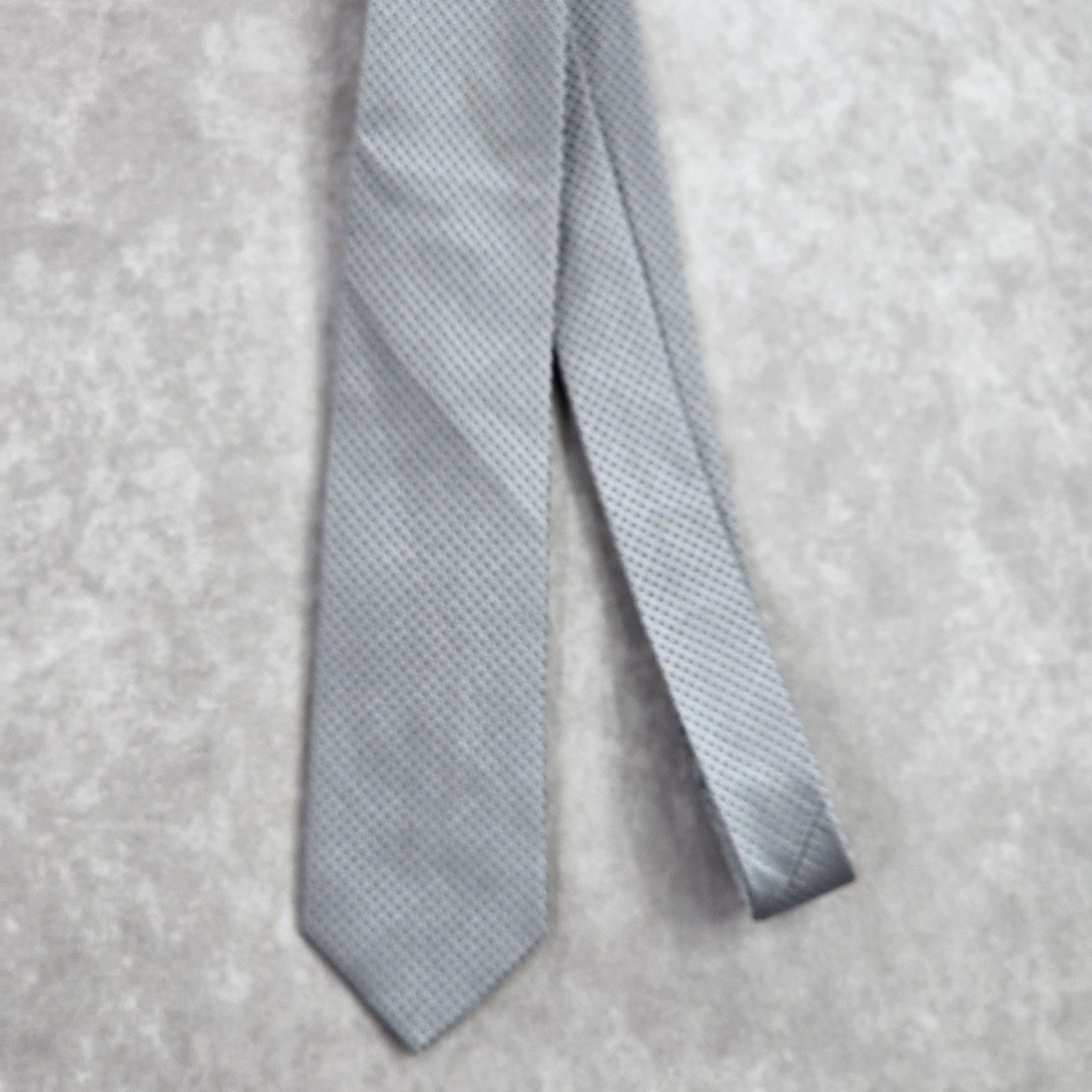 Calvin Klein Calvin Klein Gray Silver Geometric Silk Neck Tie Men's Size 30 - 2 Thumbnail
