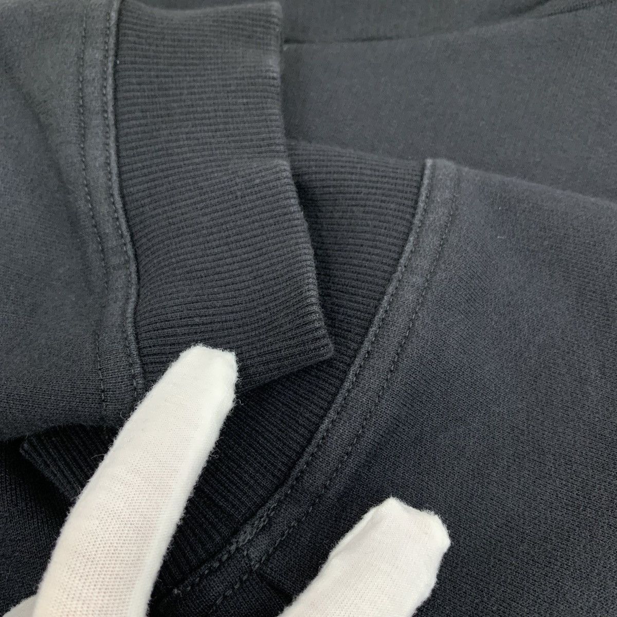 Maison Margiela Maison Margiela Black Logo Monogram Embroidered Sweatshirt Size L / US 10 / IT 46 - 5 Thumbnail