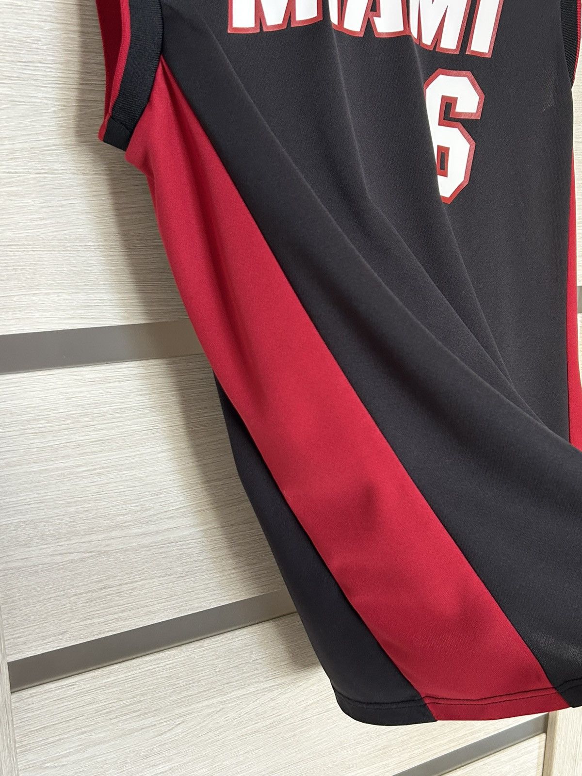 Adidas Adidas NBA Miami Lebron James 6 Vintage man’s jersey size S Size US S / EU 44-46 / 1 - 8 Thumbnail