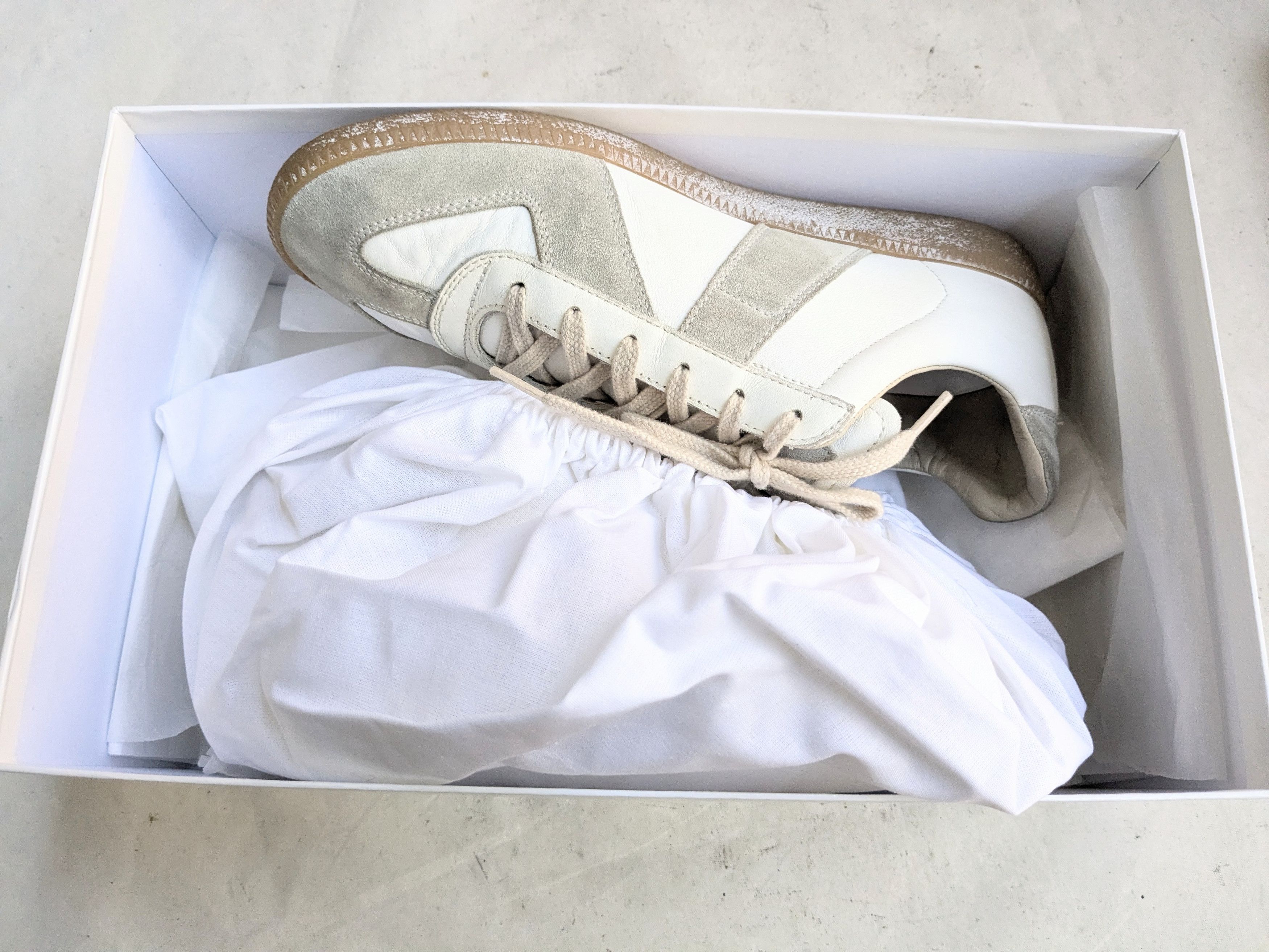 Maison Margiela Maison Margiela GAT Replicas 9 42 White Gray Painted Size US 9 / EU 42 - 18 Thumbnail