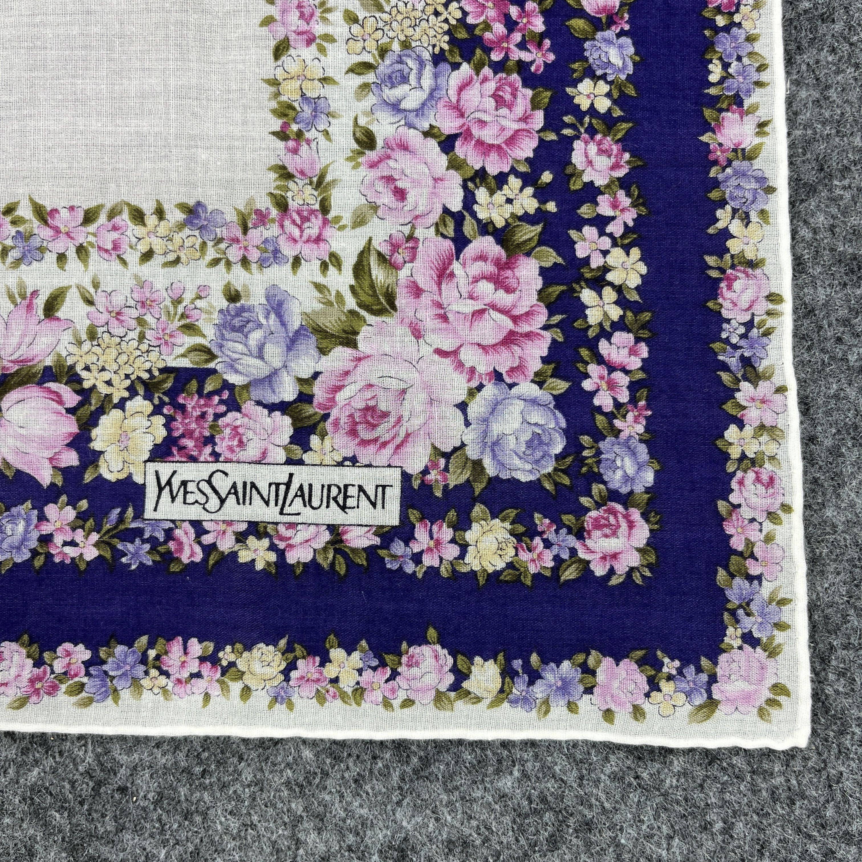 Vintage Yves Saint Laurent Handkerchief / Bandana / Neckerchief B902 Size ONE SIZE - 3 Thumbnail