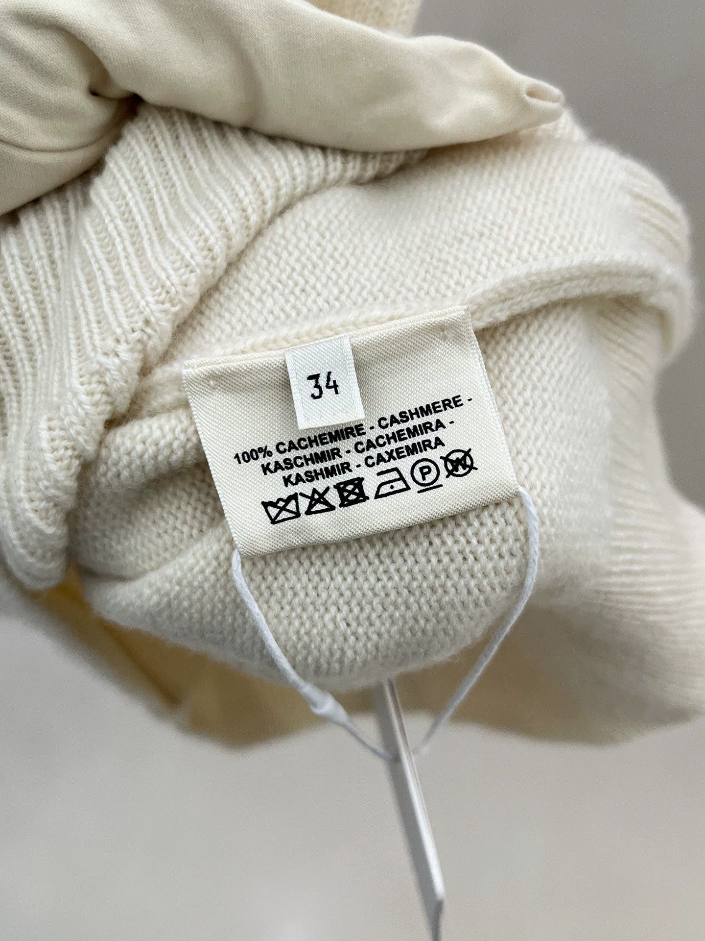 Hermes Hermes Beige Knit SS 34 (99 New) Size XS / US 0-2 / IT 36-38 - 4 Thumbnail
