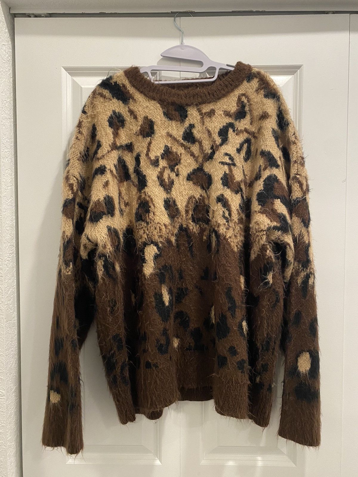 Japanese Brand Japenese style fuzzy sweater cheetah print Size US M / EU 48-50 / 2 - 1 Thumbnail