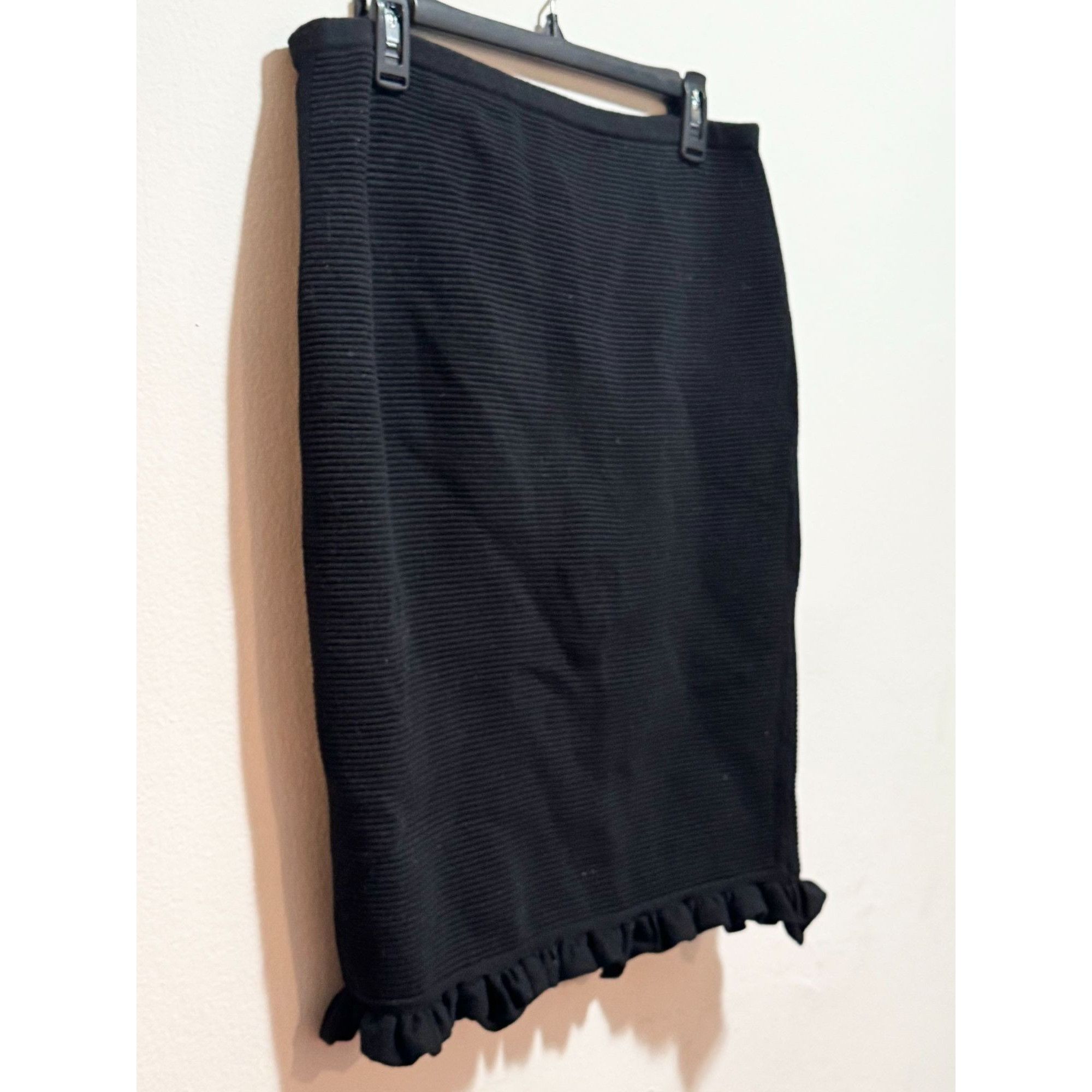 Other Max Studio Ribbed Ruffle Black Stretch Skirt Size L Size 28" / US 6 / IT 42 - 2 Thumbnail