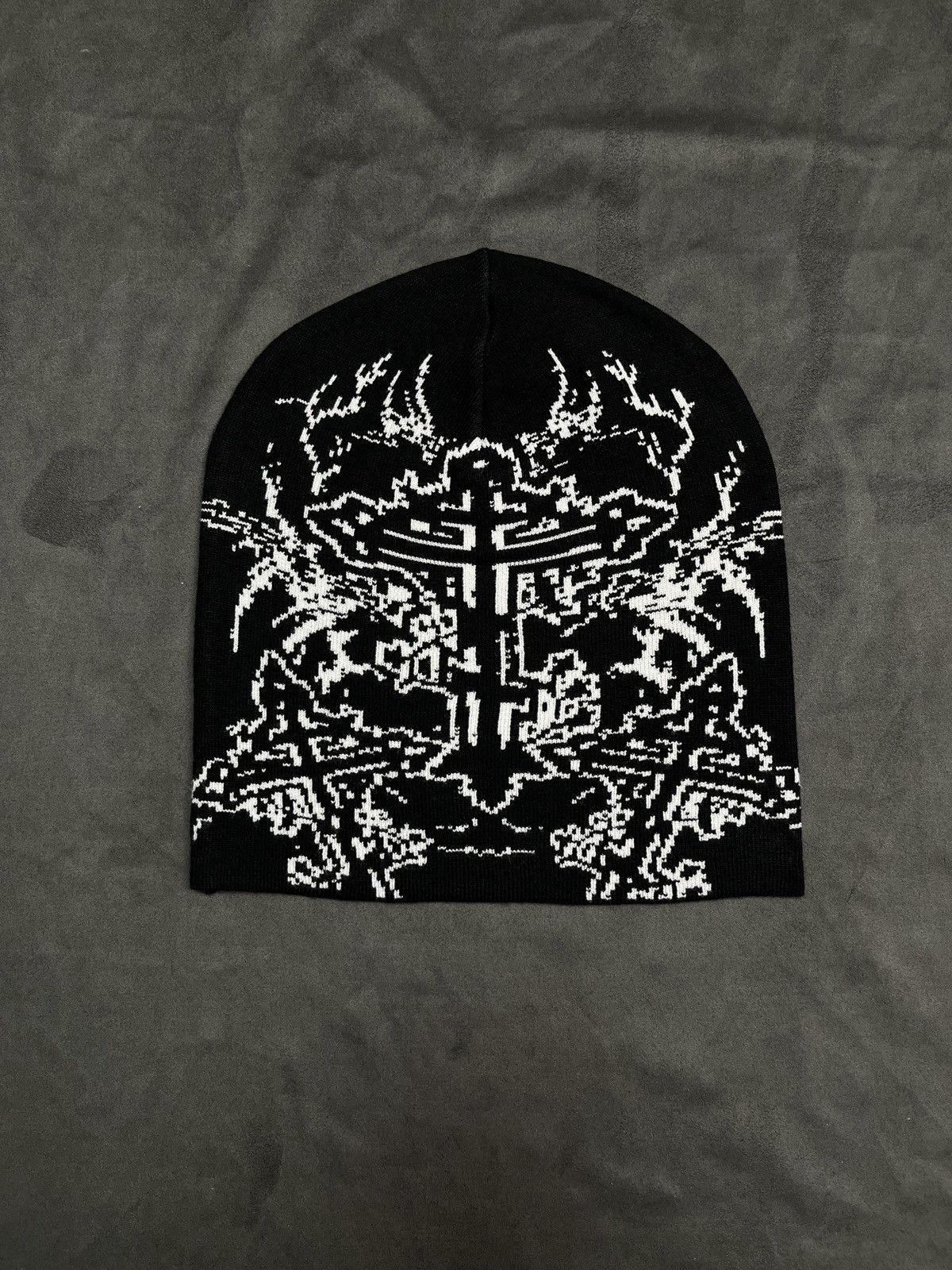 Japanese Brand Rare Y2k Gothic Cross Pattern No Cuff Knit Skull Cap Beanie Size ONE SIZE - 1 Thumbnail