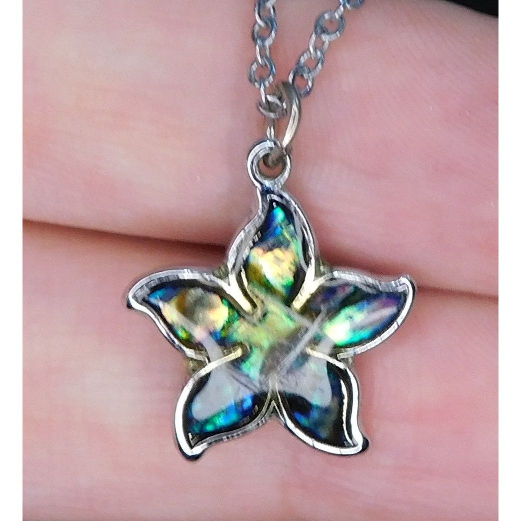 Other Dainty Abalone Shell Flower Pendant Necklace Size ONE SIZE - 2 Thumbnail