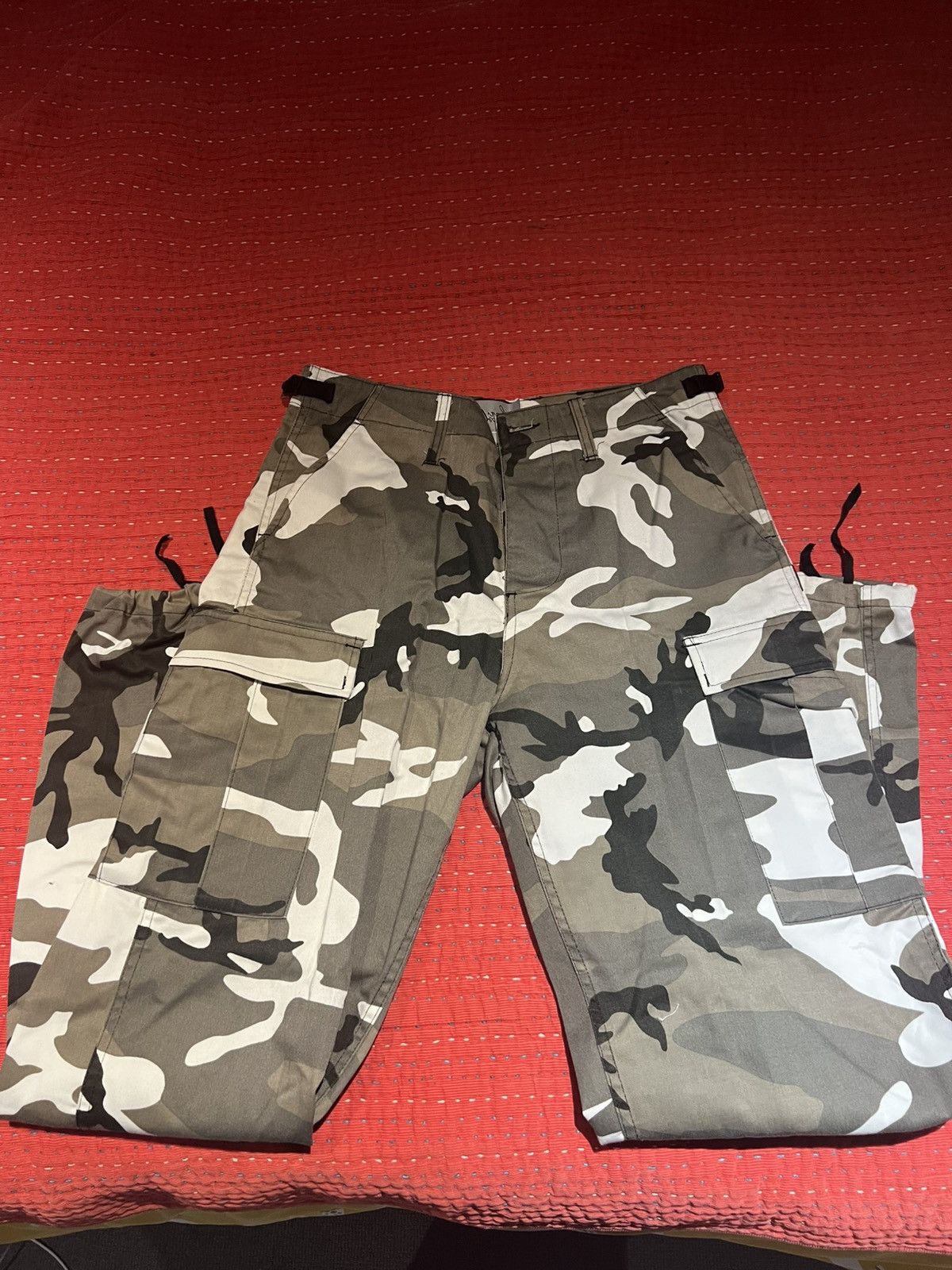 Asos Artic camo cargo pants Size US 30 / EU 46 - 2 Thumbnail
