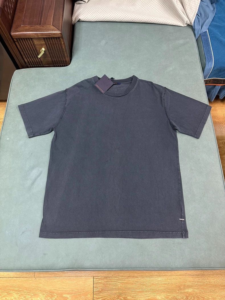 Louis Vuitton Louis Vuitton FW22 reverse logo back instructions black sho Size US XXL / EU 58 / 5 - 1 Thumbnail