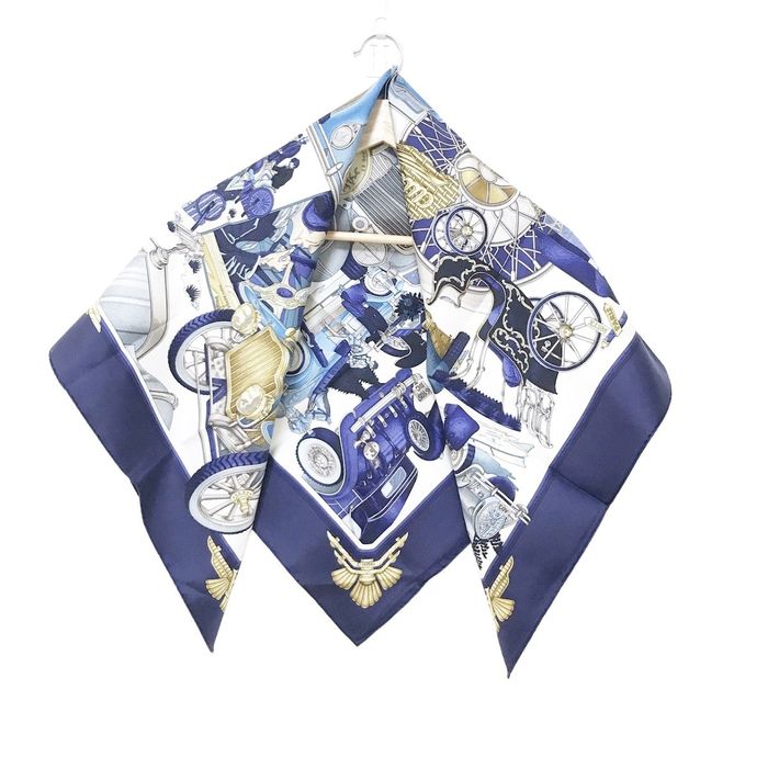 HERMES silk Carre 90 GEOMETRIE CRETOISE Cretan Geometry scarf green