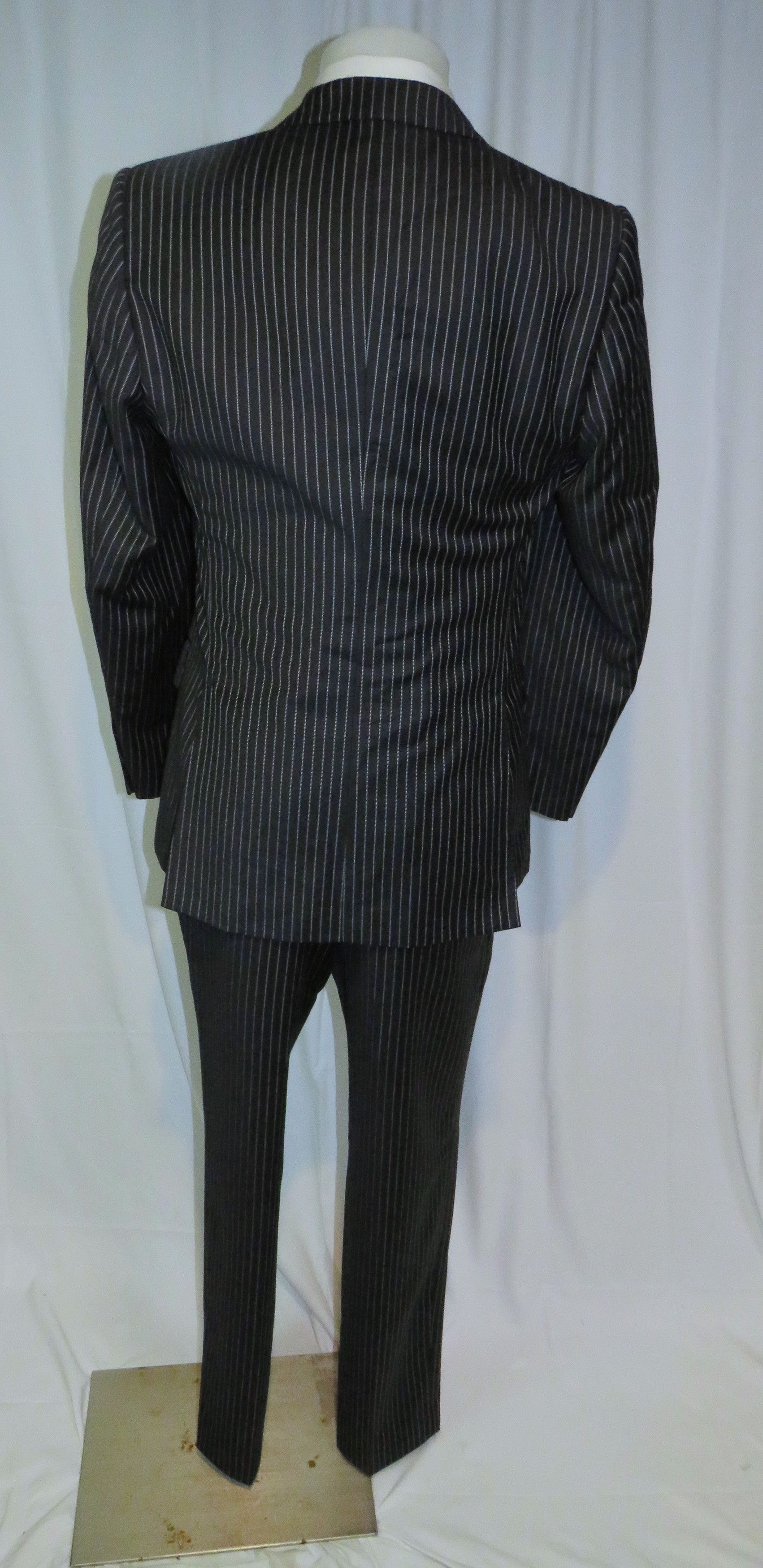 Tom Ford Base B Cashmere Blend Black Striped Three Roll Two Suit 42R Size 42R - 2 Thumbnail