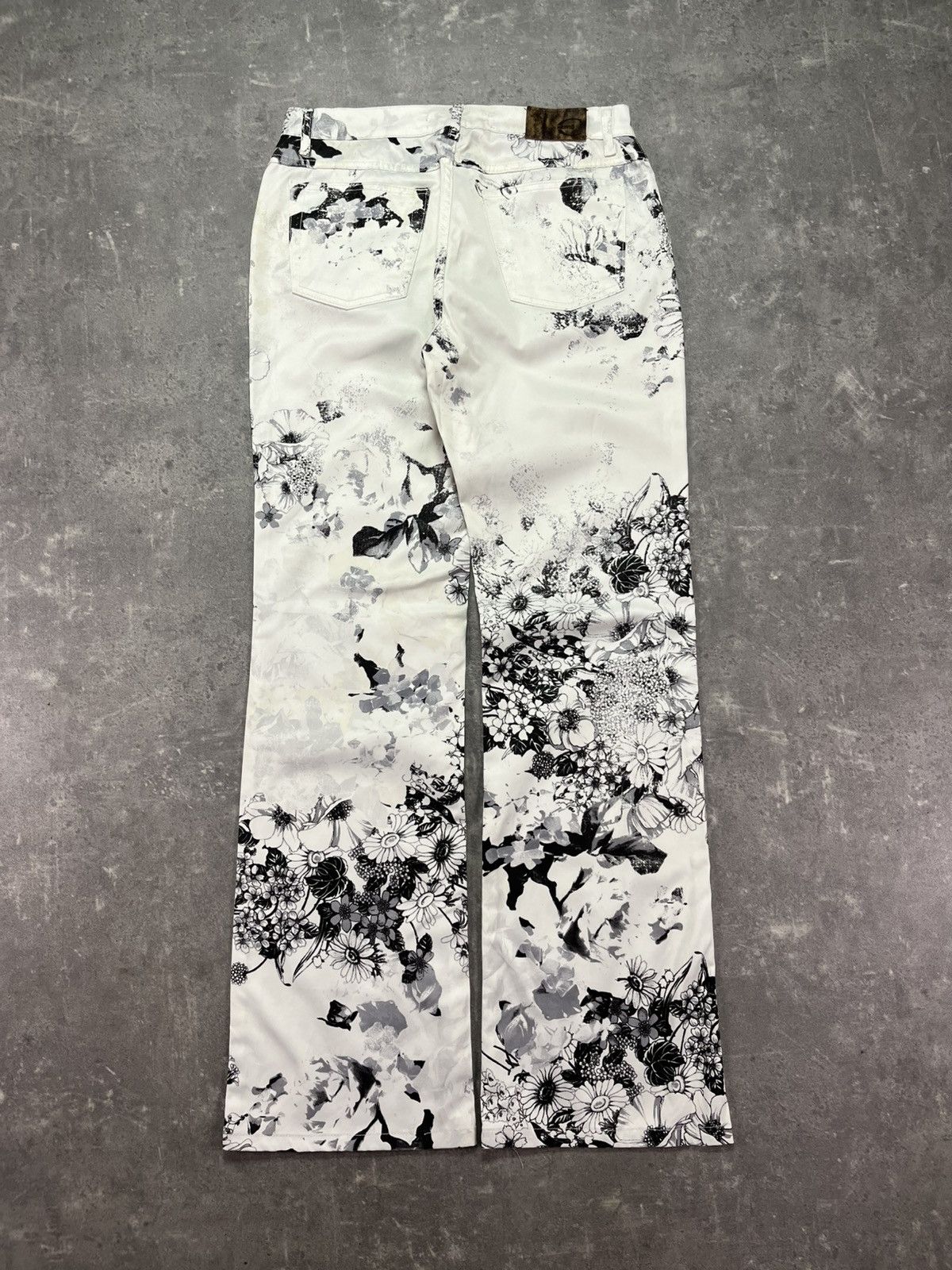 Just Cavalli 00s Just Cavalli Floral Print Flared Denim Jeans 32 Faded Size US 32 / EU 48 - 2 Thumbnail