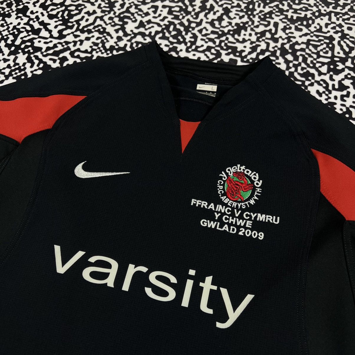 Nike Vintage Y2K Wales 10 Michalak Rugby Jersey Size US L / EU 52-54 / 3 - 14 Thumbnail