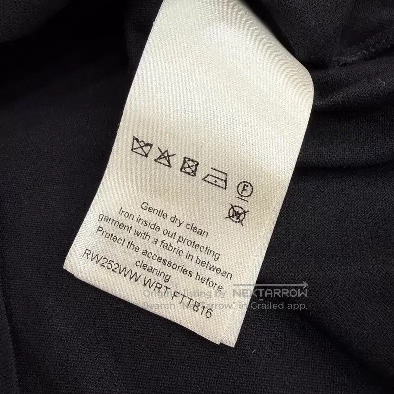 Louis Vuitton Louis Vuitton 25 black sequin logo chain short sleeve Size US M / EU 48-50 / 2 - 4 Thumbnail