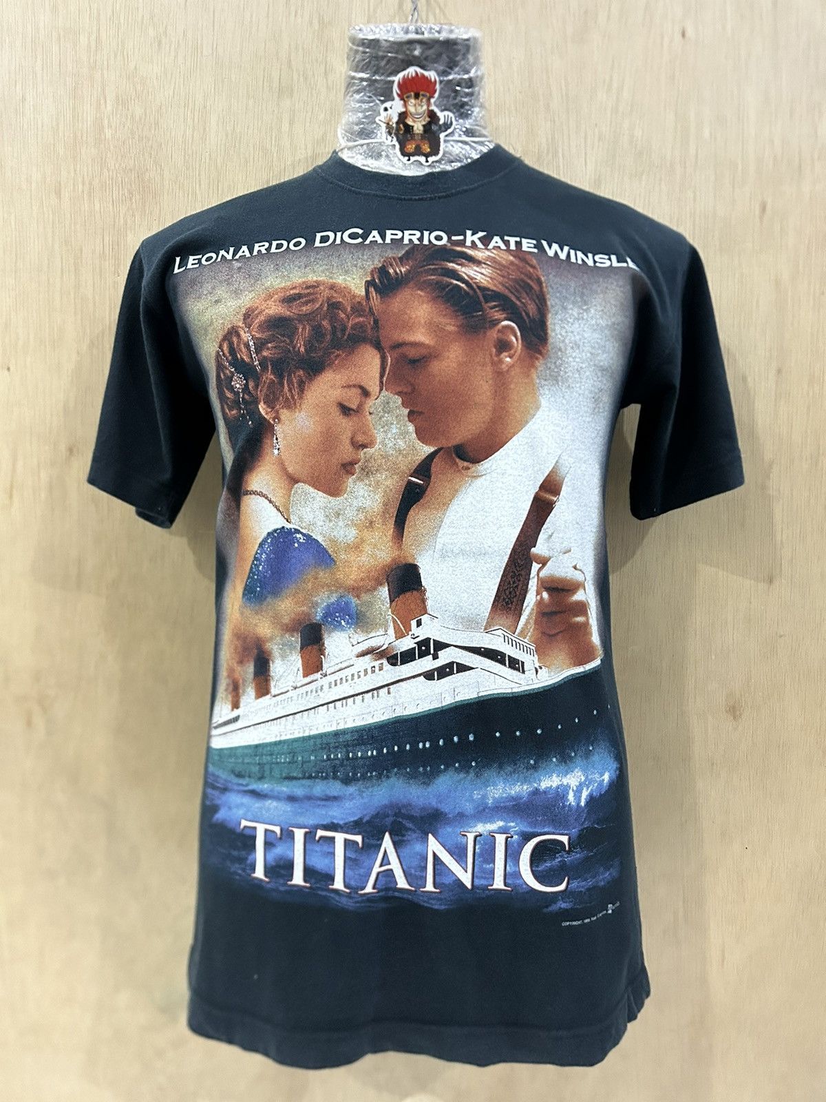 Vintage Vintage 1998 Titanic Leonardo Dicaprio Movie Tee Size US M / EU 48-50 / 2 - 1 Thumbnail