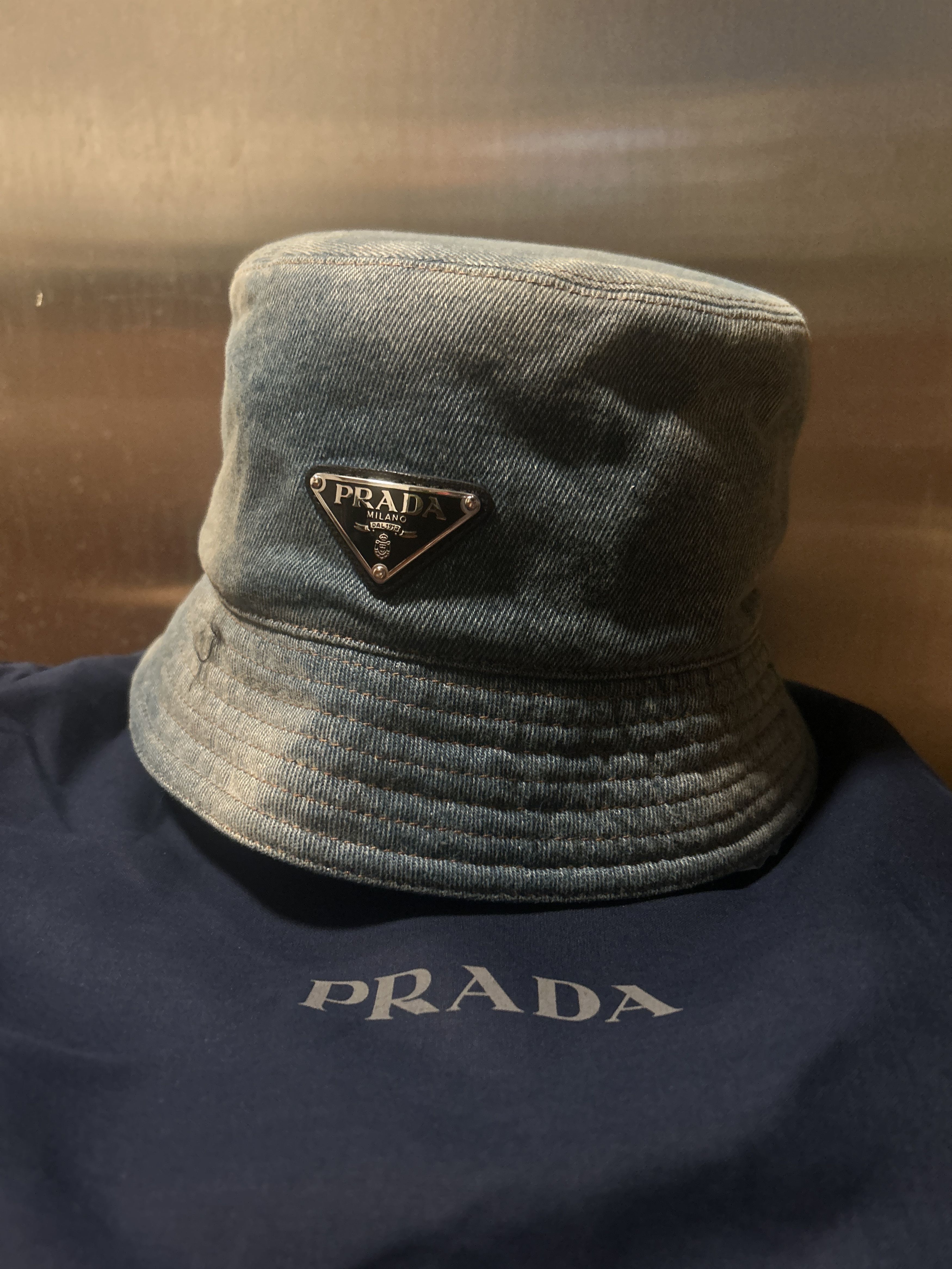 Prada (size SMALL) Denim bucket hat Size ONE SIZE - 1 Thumbnail