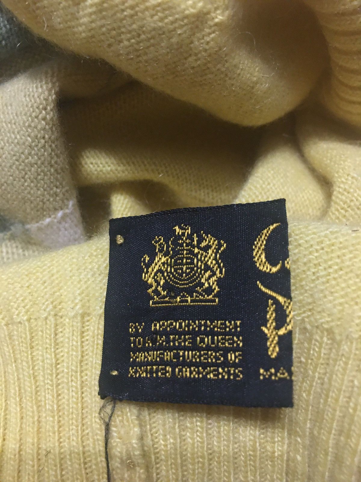 Pringle Of Scotland × Vintage Vintage Pringle of Scotland Cashmere Sweater Turtleneck EU38 Size S / US 4 / IT 40 - 6 Thumbnail