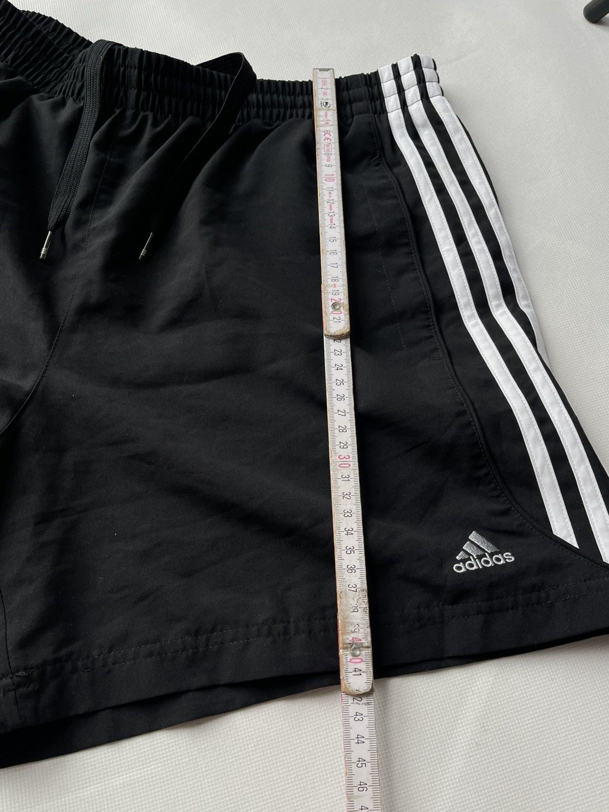 Vintage Vintage Y2K Adidas Pinterest Shorts Streetwear 90s Size US 32 / EU 48 - 19 Thumbnail