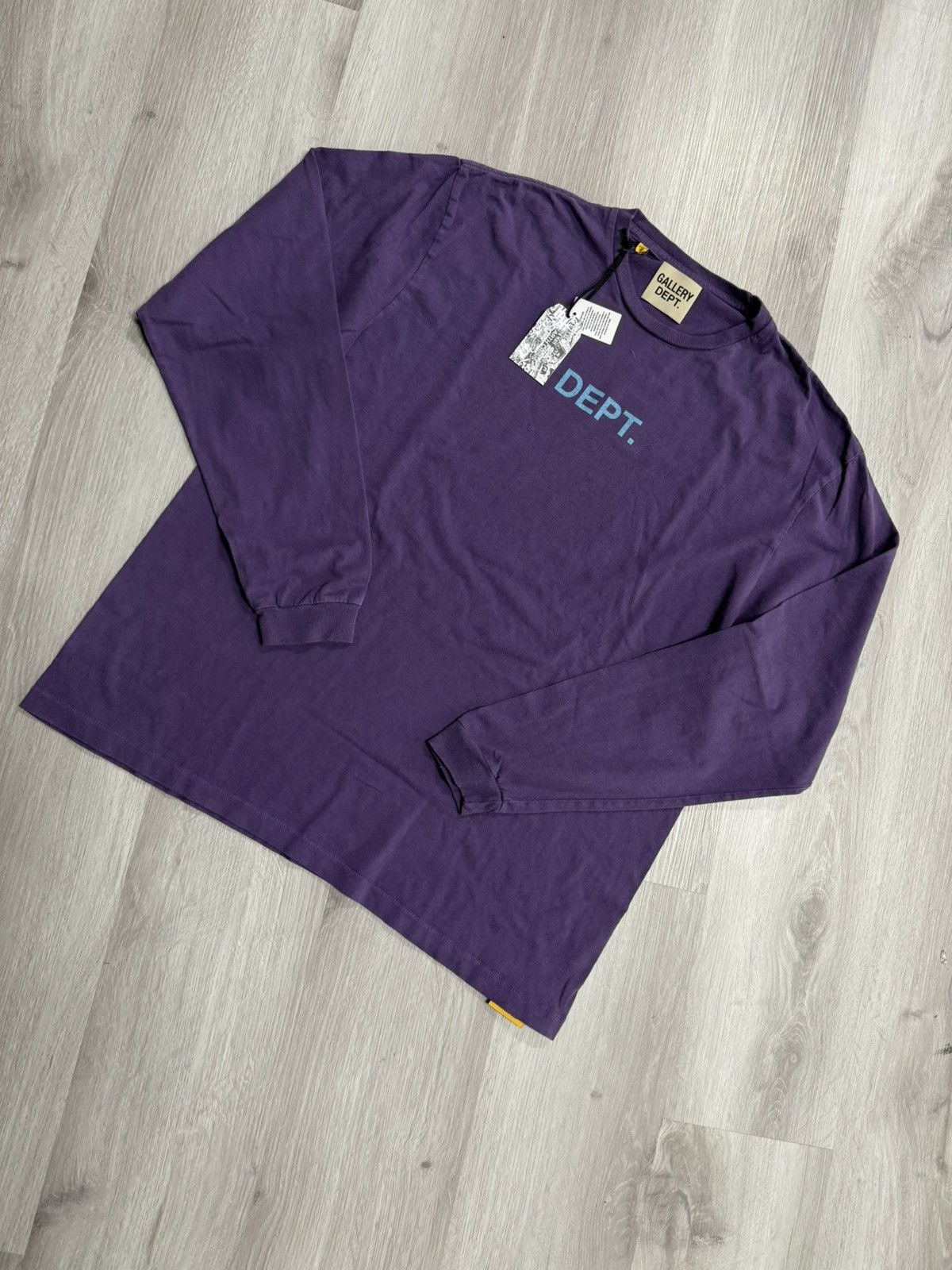 Gallery Dept. Gallery Dept. “Dept.” Long Sleeve Tee Size US L / EU 52-54 / 3 - 1 Thumbnail