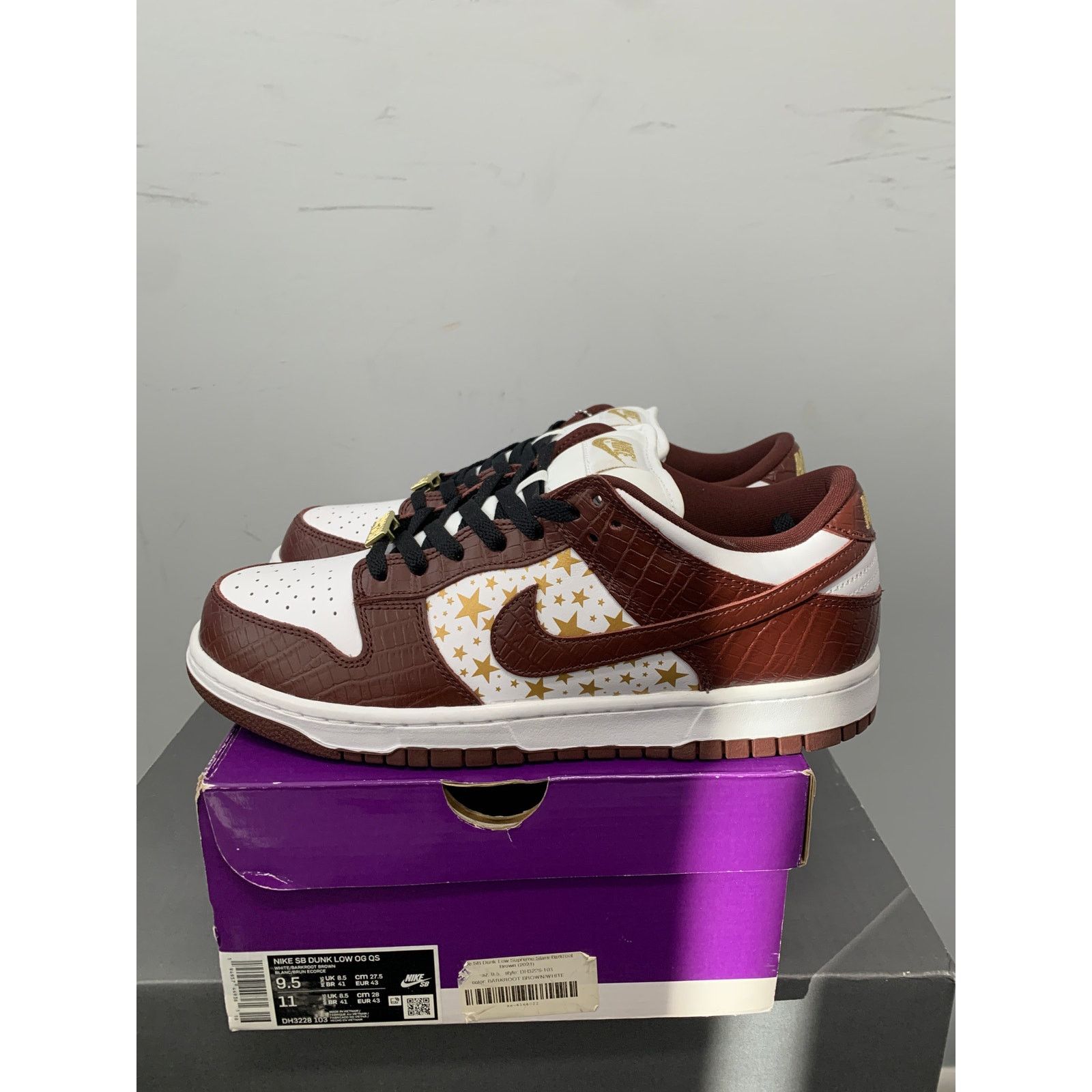 Nike Nike SB Dunk Low Supreme Stars Barkroot Brown Size 9.5 NEW Size US 9.5 / EU 42-43 - 1 Thumbnail