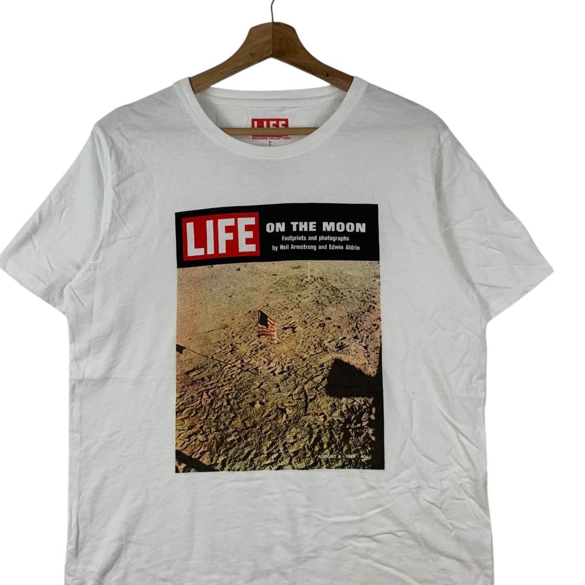 Vintage LIFE MAGAZINE FOTOFOLIO Life On The Moon Cover Tee Shirt Size L / US 10 / IT 46 - 3 Thumbnail
