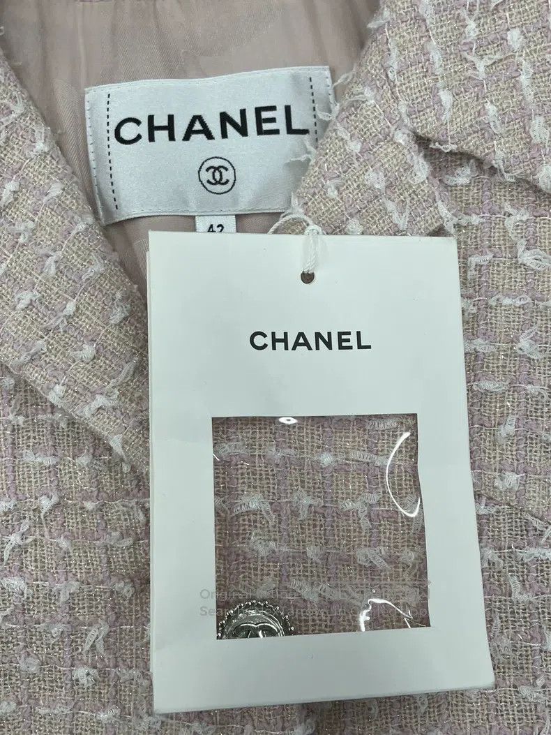 Chanel Chanel 24P pink tweed short-sleeved jacket Size M / US 6-8 / IT 42-44 - 4 Thumbnail