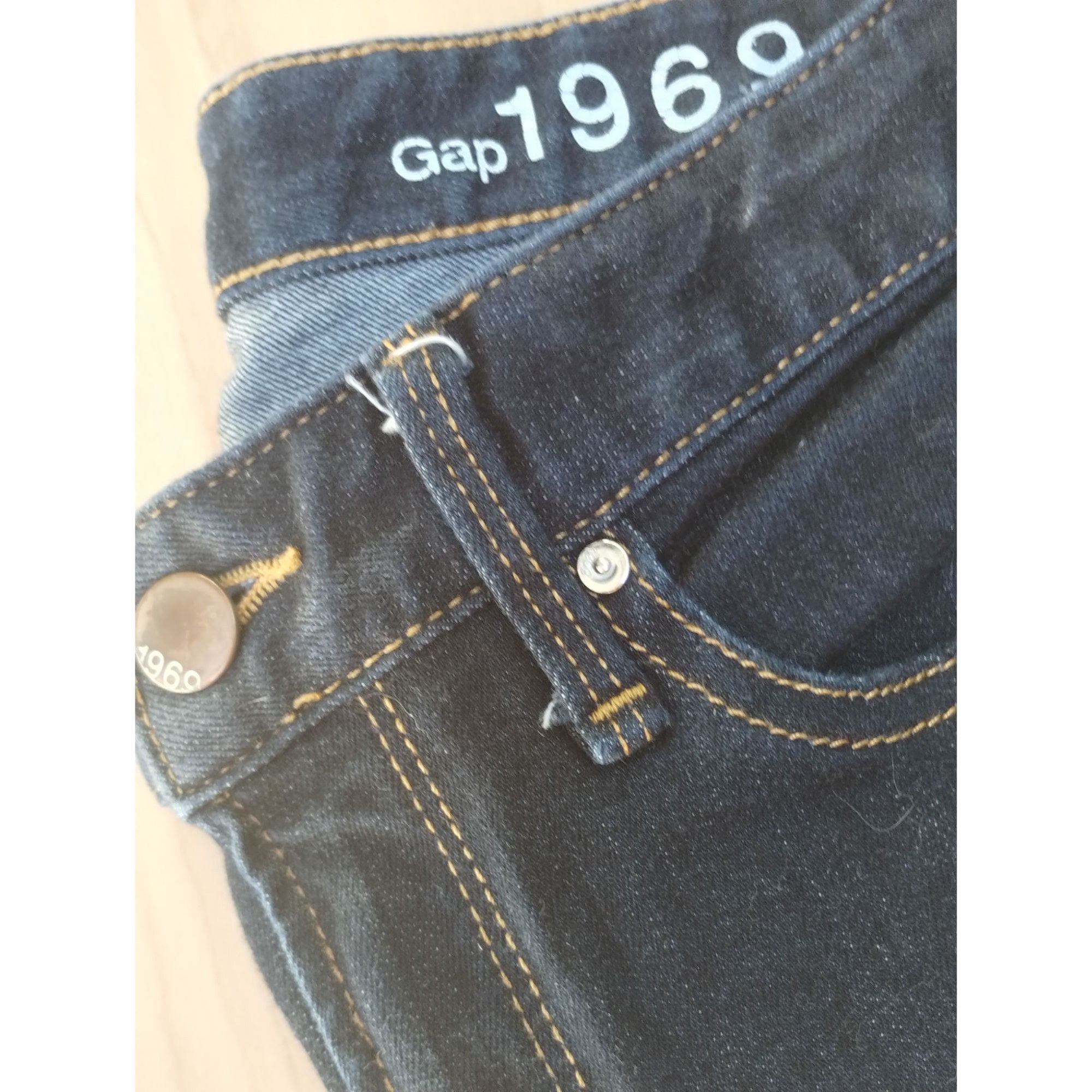 Gap Women Gap 1969 Real Straight Dark Wash Jeans Size 26 Waist 2 Size 26" / US 2 / IT 38 - 3 Thumbnail