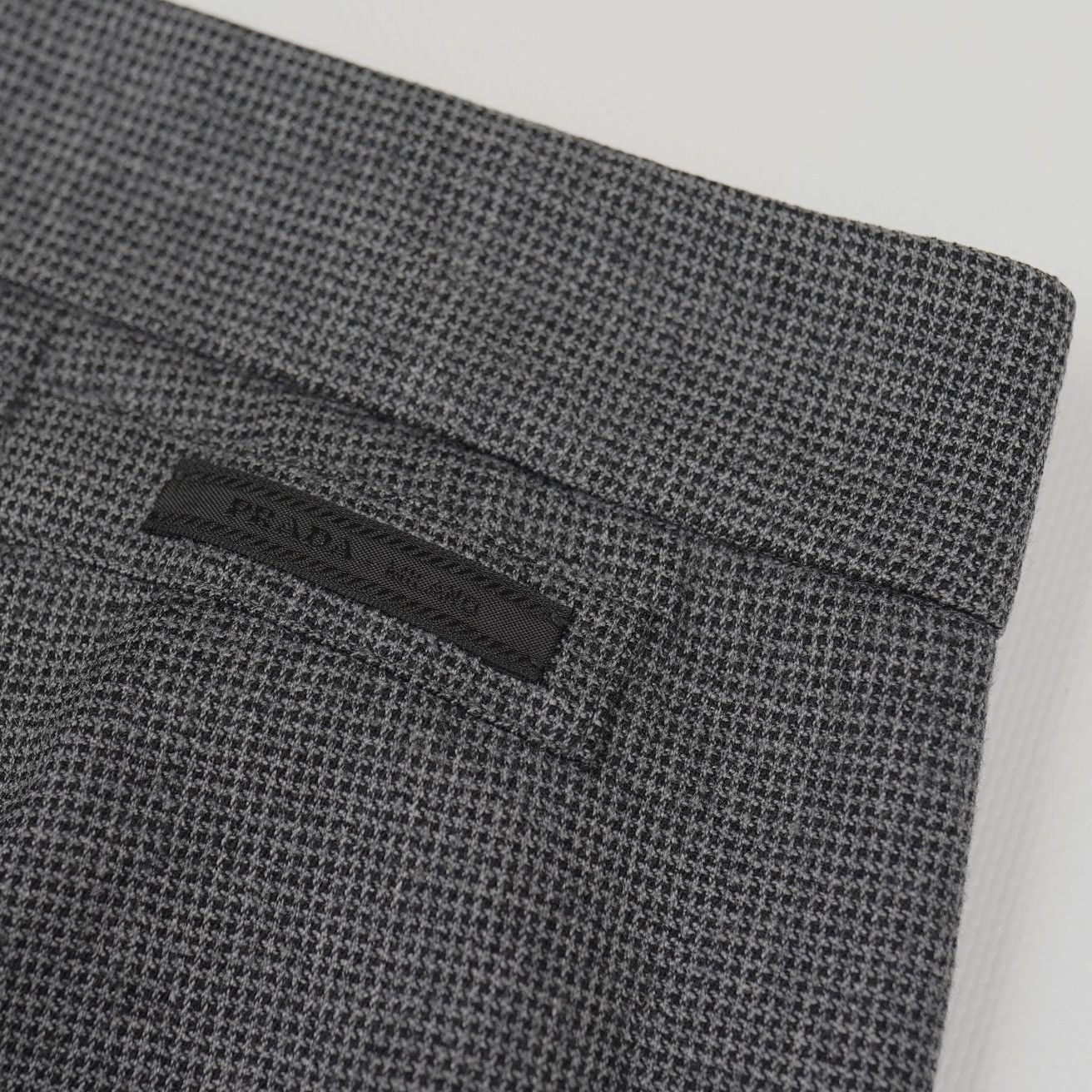Prada Prada Houndstooth Wool Grey Pants Trousers Size 26" / US 2 / IT 38 - 17 Thumbnail