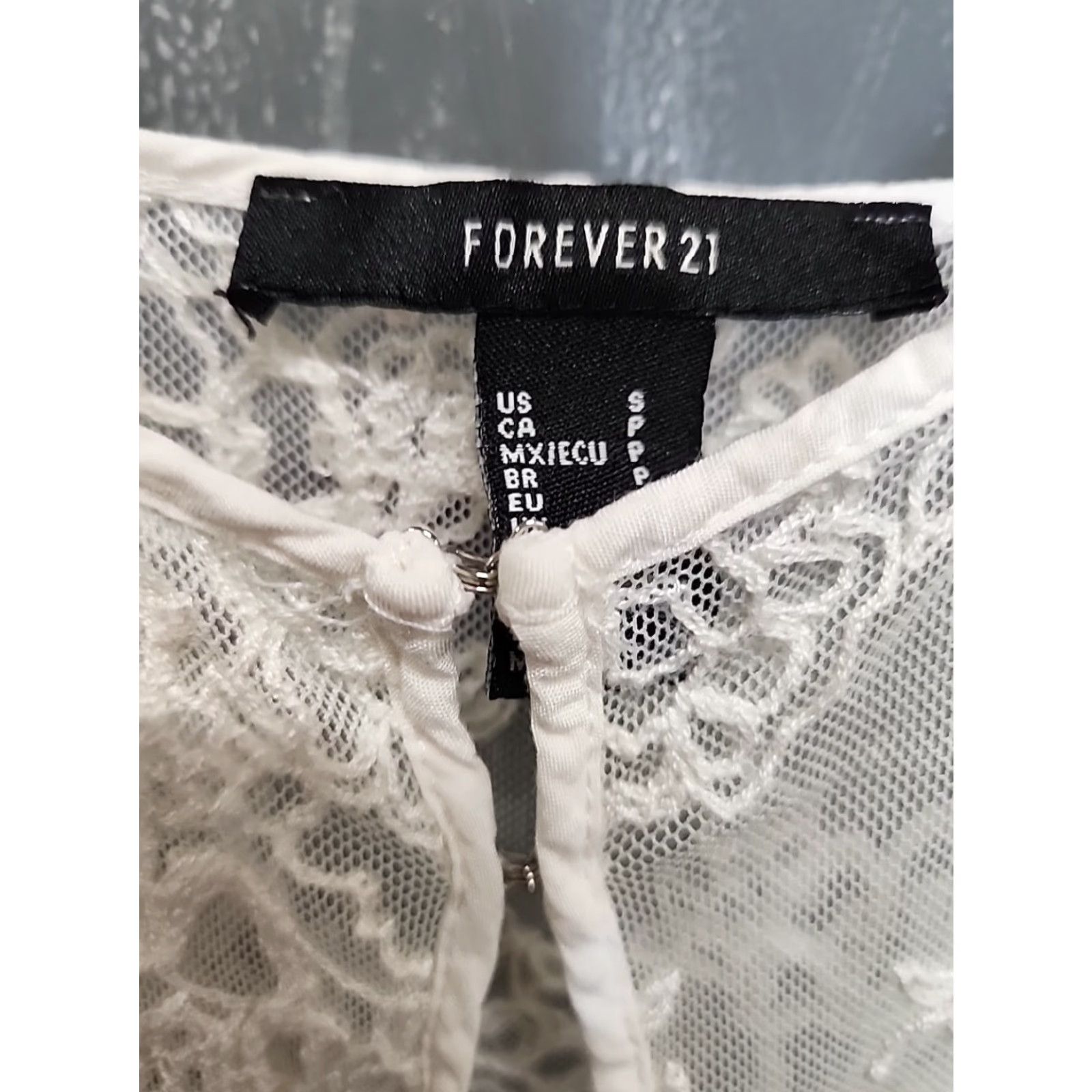 VINTAGE Forever 21 Women's Sheer Lace Over Top White S Office Casual, image size:1600x1600