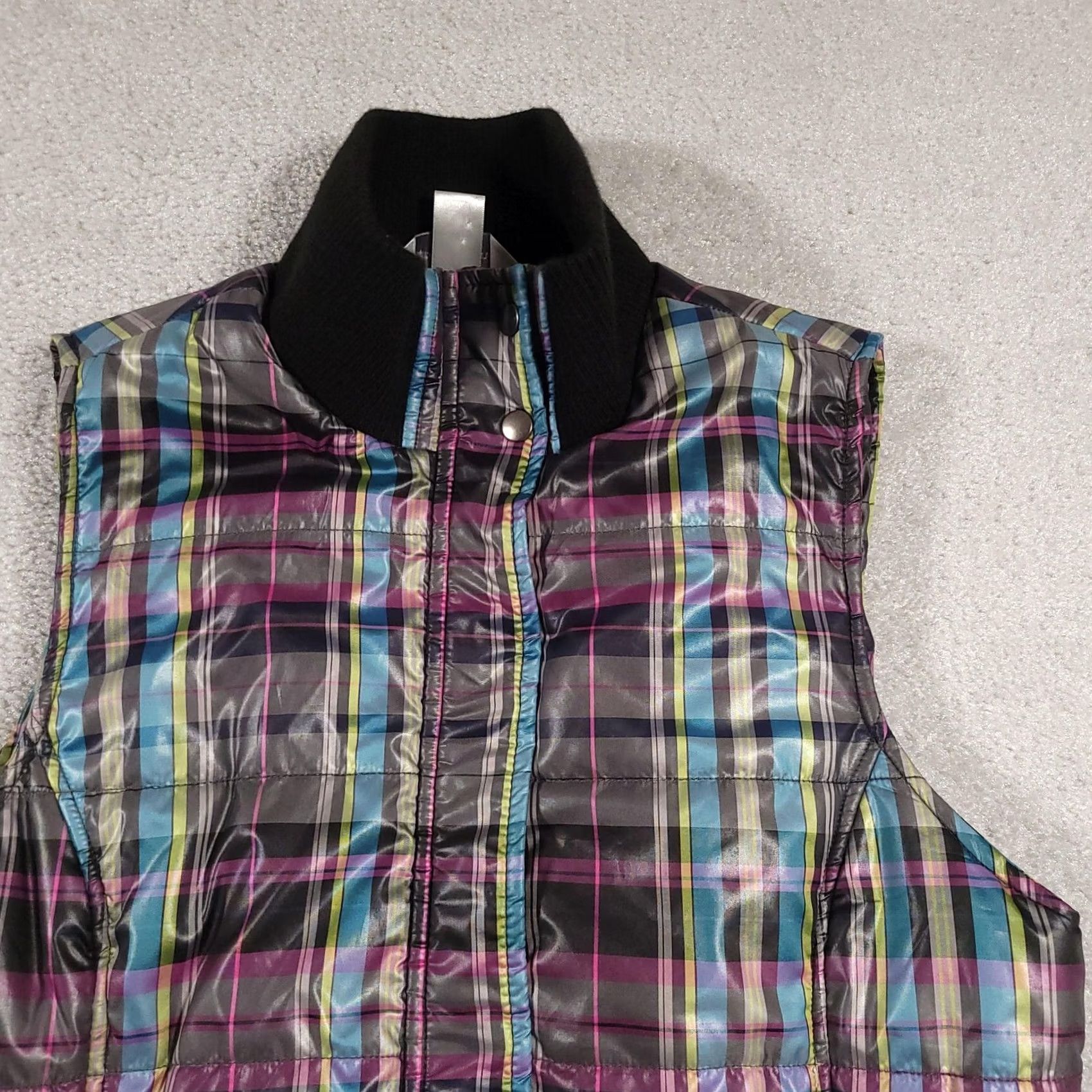 Vintage VINTAGE Christopher & Banks Vest Womens Petite Small Plaid Puffer Sleeveless Zip Pockets Size S / US 4 / IT 40 - 3 Thumbnail