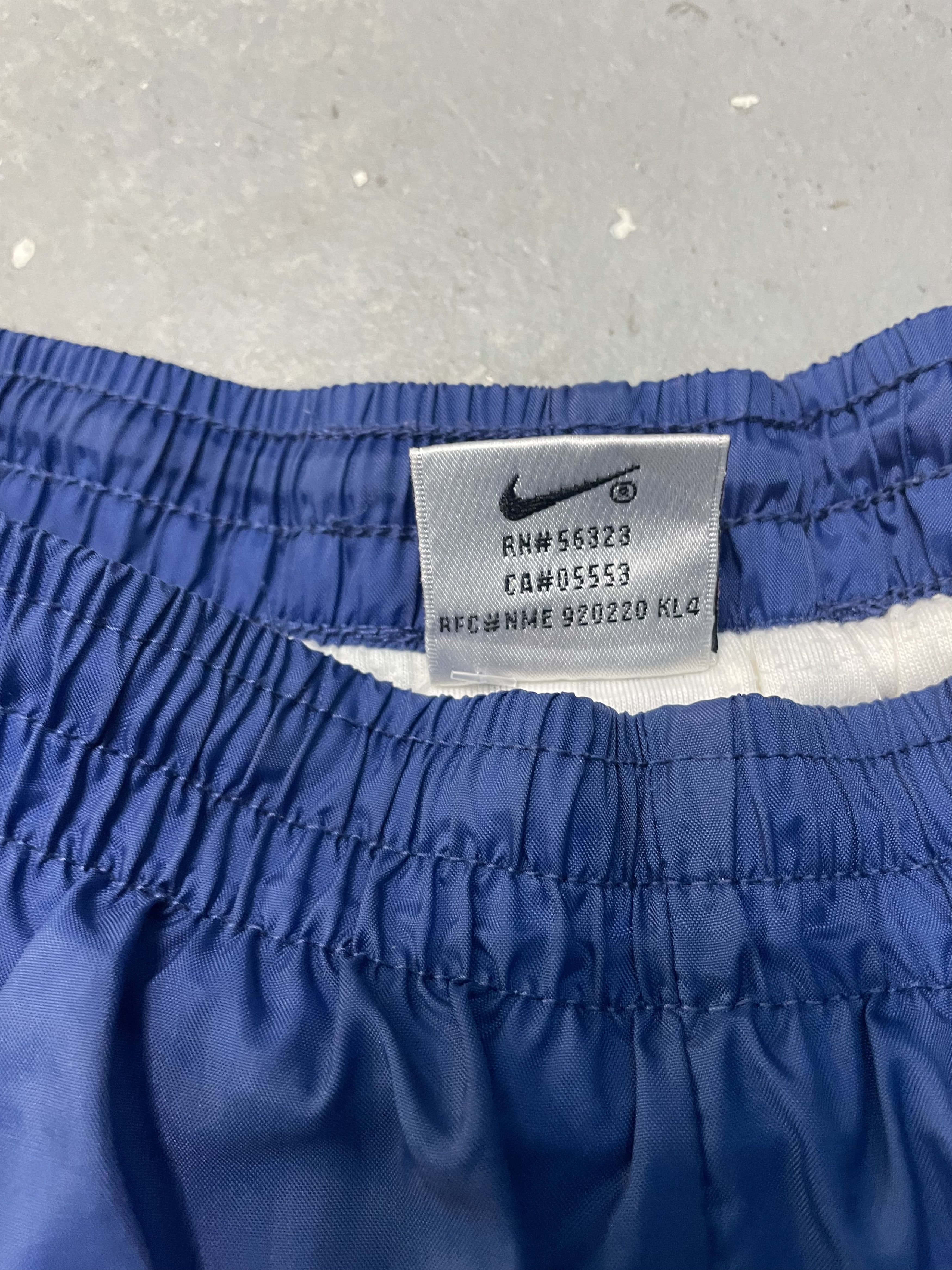 Nike Nike Vintage Nylon Track Pants Navy XL Size US 36 / EU 52 - 5 Thumbnail