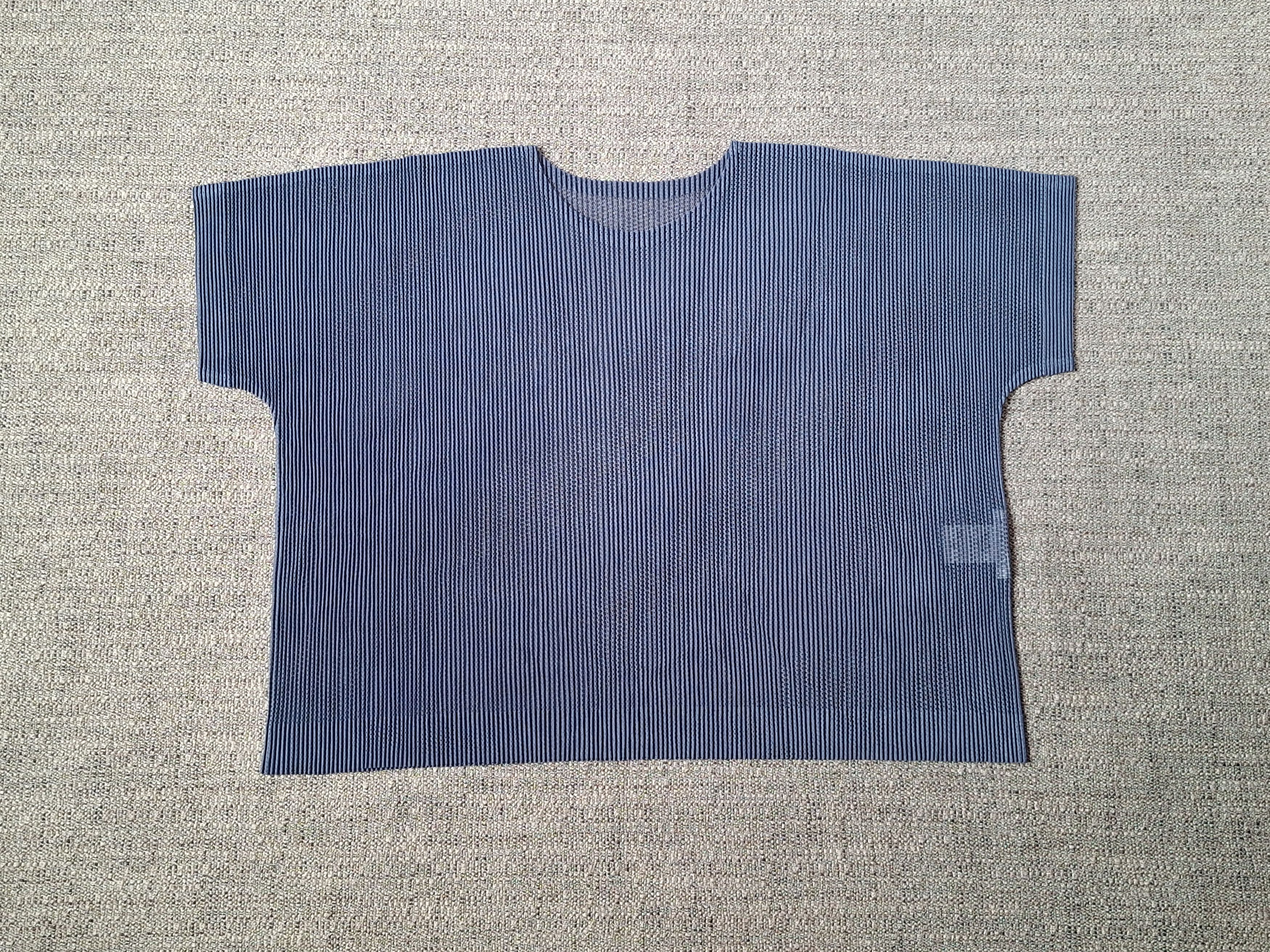 Pleats Please Issey Miyake PLEATS PLEASE Issey Miyake / Short Sleeve Cut And Sew Size S / US 4 / IT 40 - 1 Thumbnail