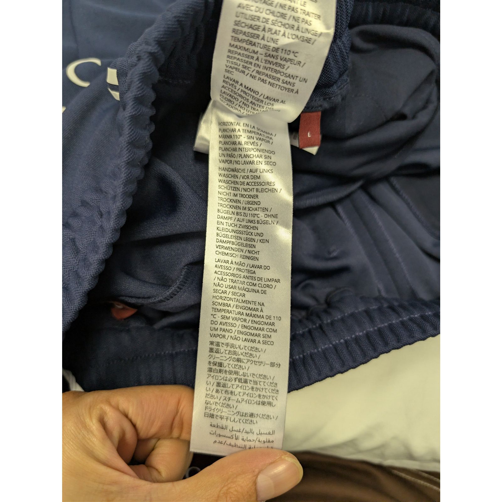 Gucci o1rshd1 Technical Jersey Shorts in Navy Blue / White Stripes Size US 34 / EU 50 - 19 Thumbnail