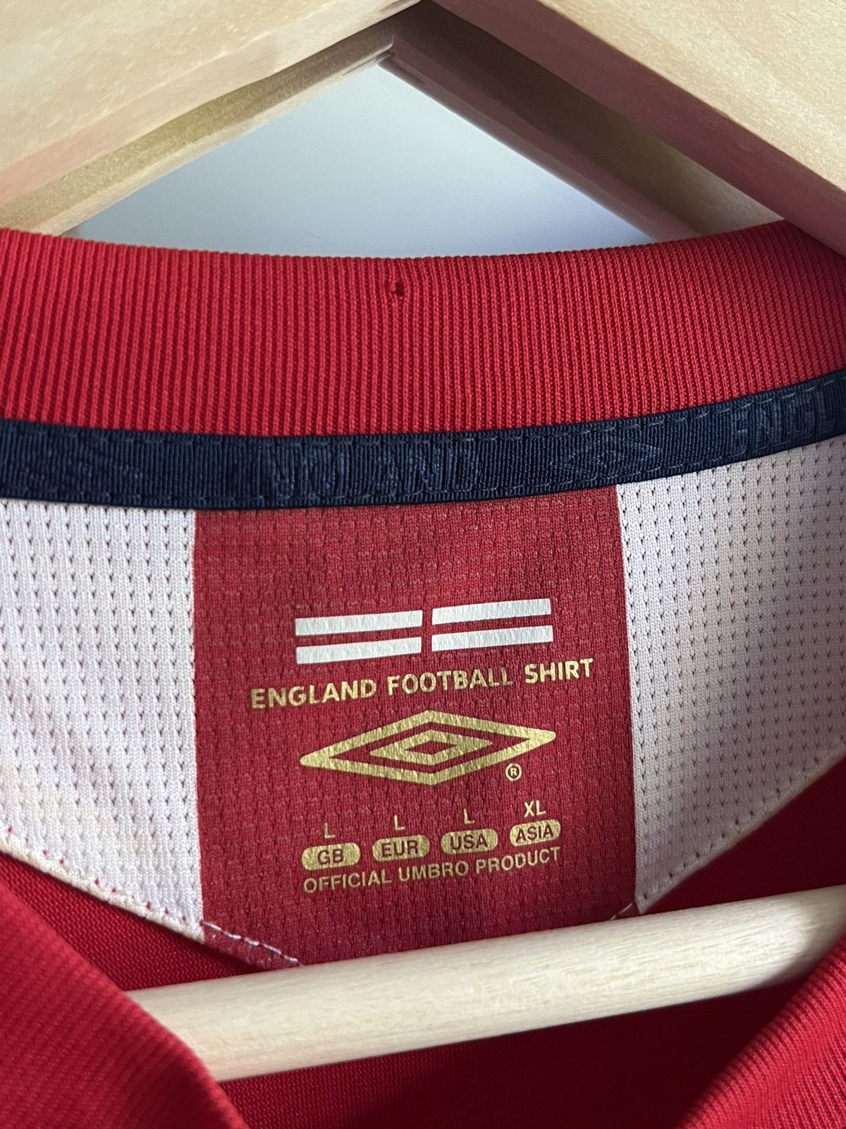 Umbro × Vintage Vintage Umbro England 2006/08 Away Blokecore Soccer Jersey Size US L / EU 52-54 / 3 - 5 Thumbnail