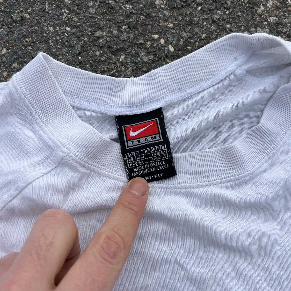 Nike × Vintage Vintage Nike 90s Center Swoosh Washed Sweatshirt L Size US M / EU 48-50 / 2 - 4 Thumbnail